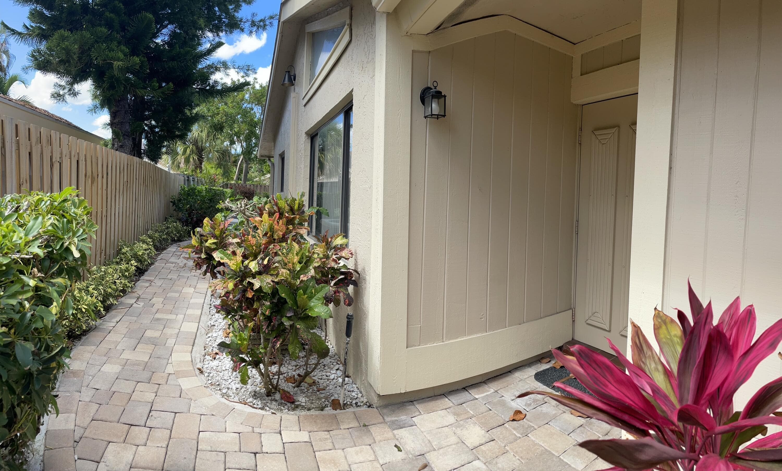 7735 E Kenway Pl Place E, Boca Raton, FL 33433 — photo 2 of 19