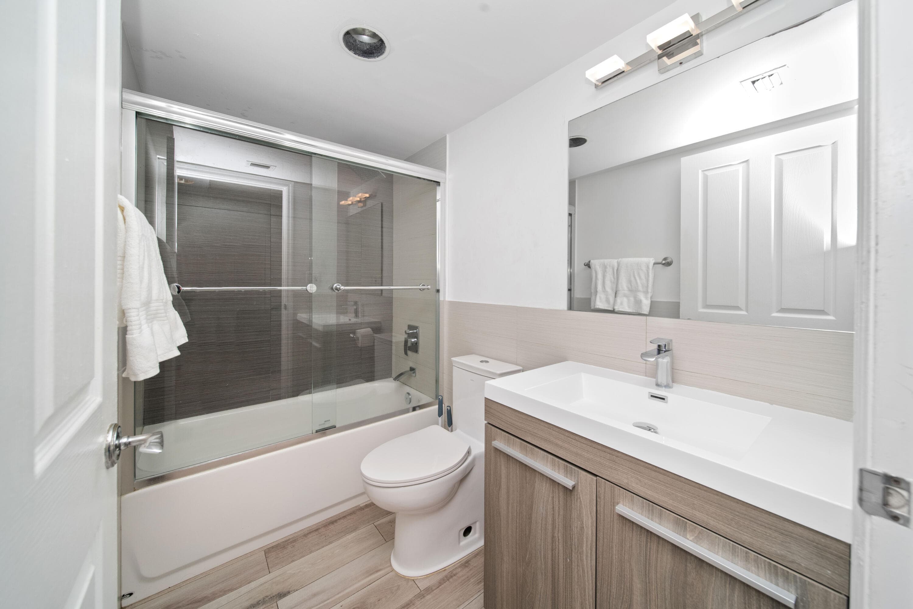 834 Ocean Drive 406, Miami Beach, FL 33139 — photo 15 of 20
