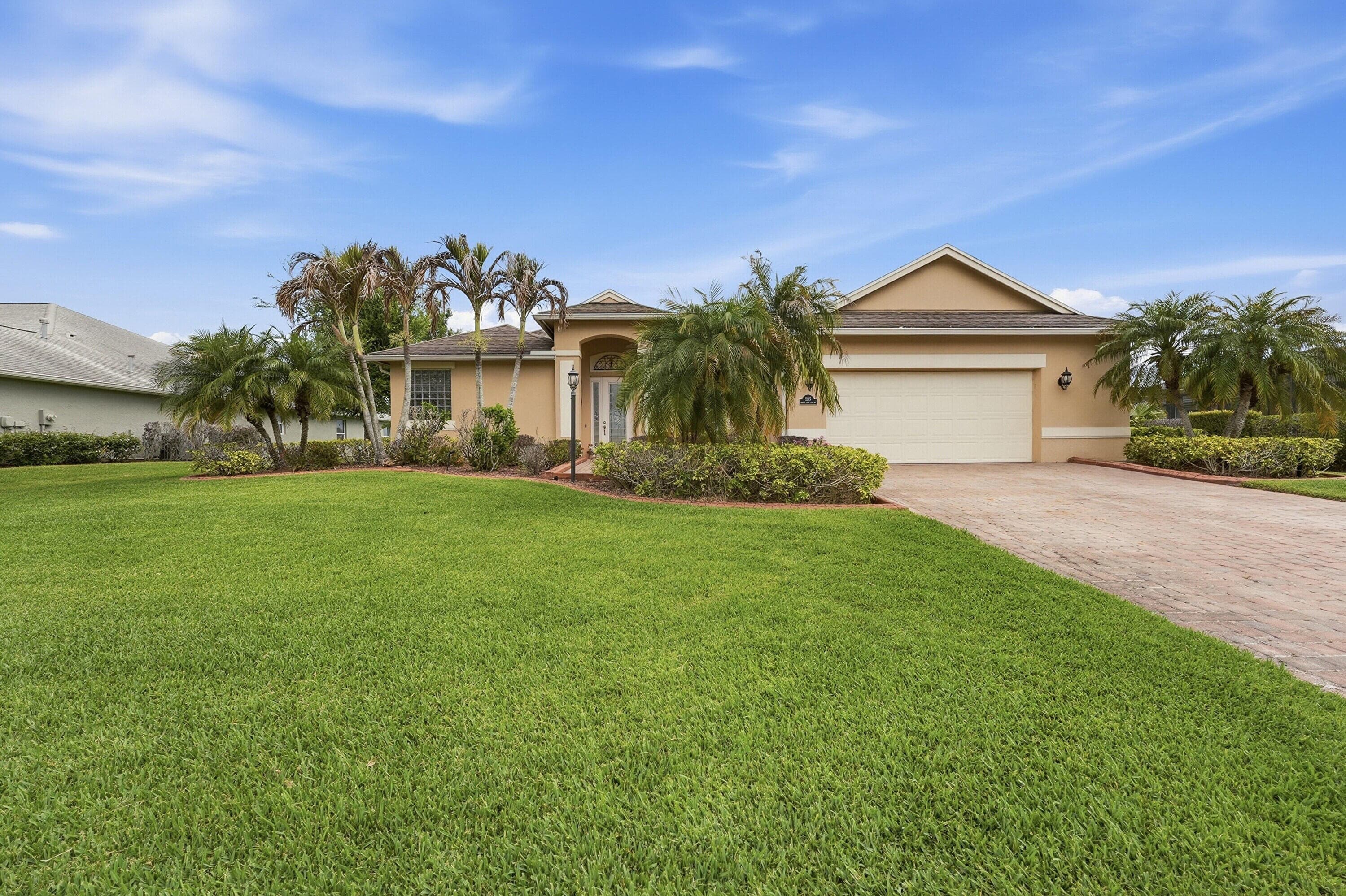 1215 Southlakes Way SW, Vero Beach, FL 32968 — photo 4 of 50