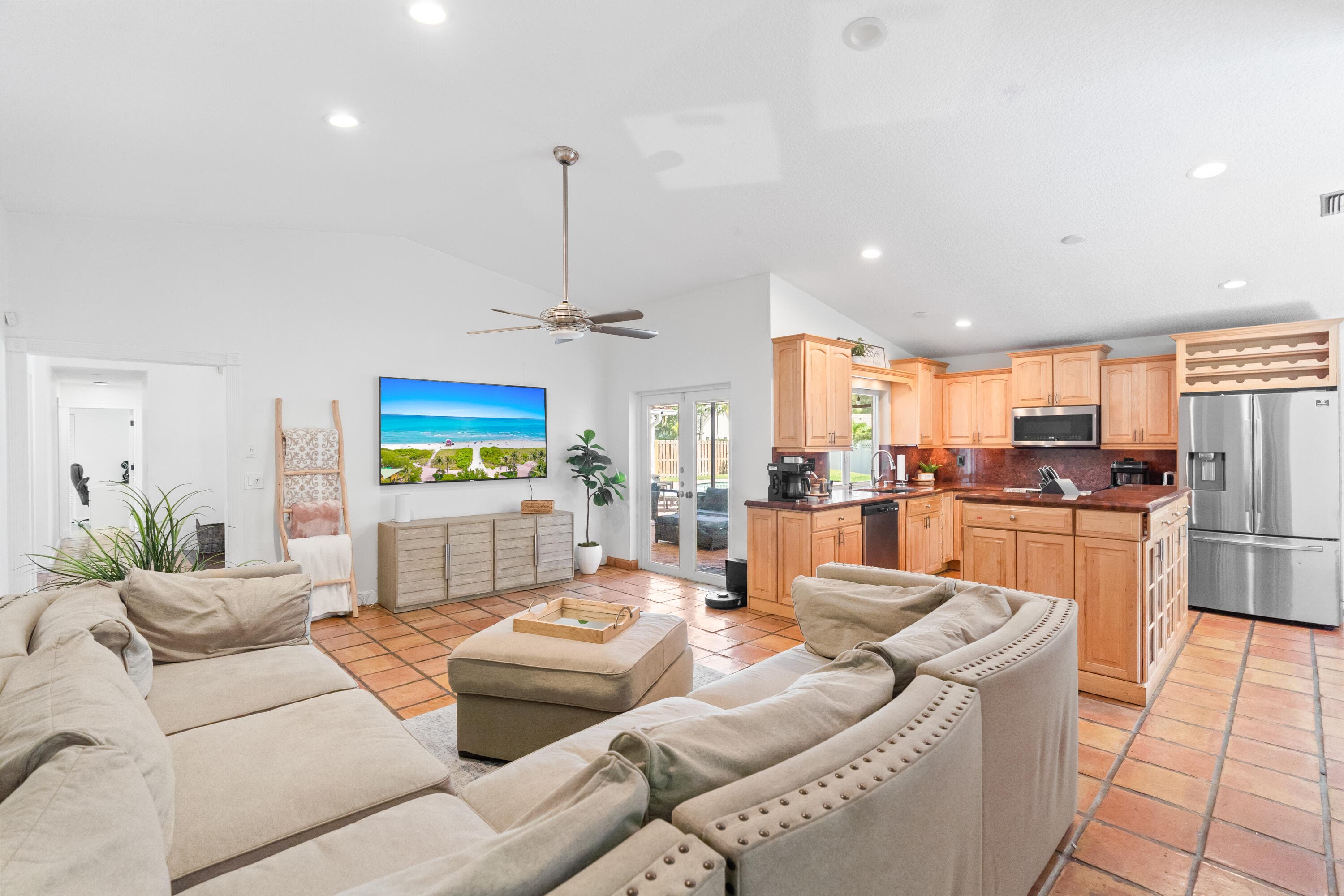 10885 NW 6th Street, Coral Springs, FL 33071 — photo 11 of 28