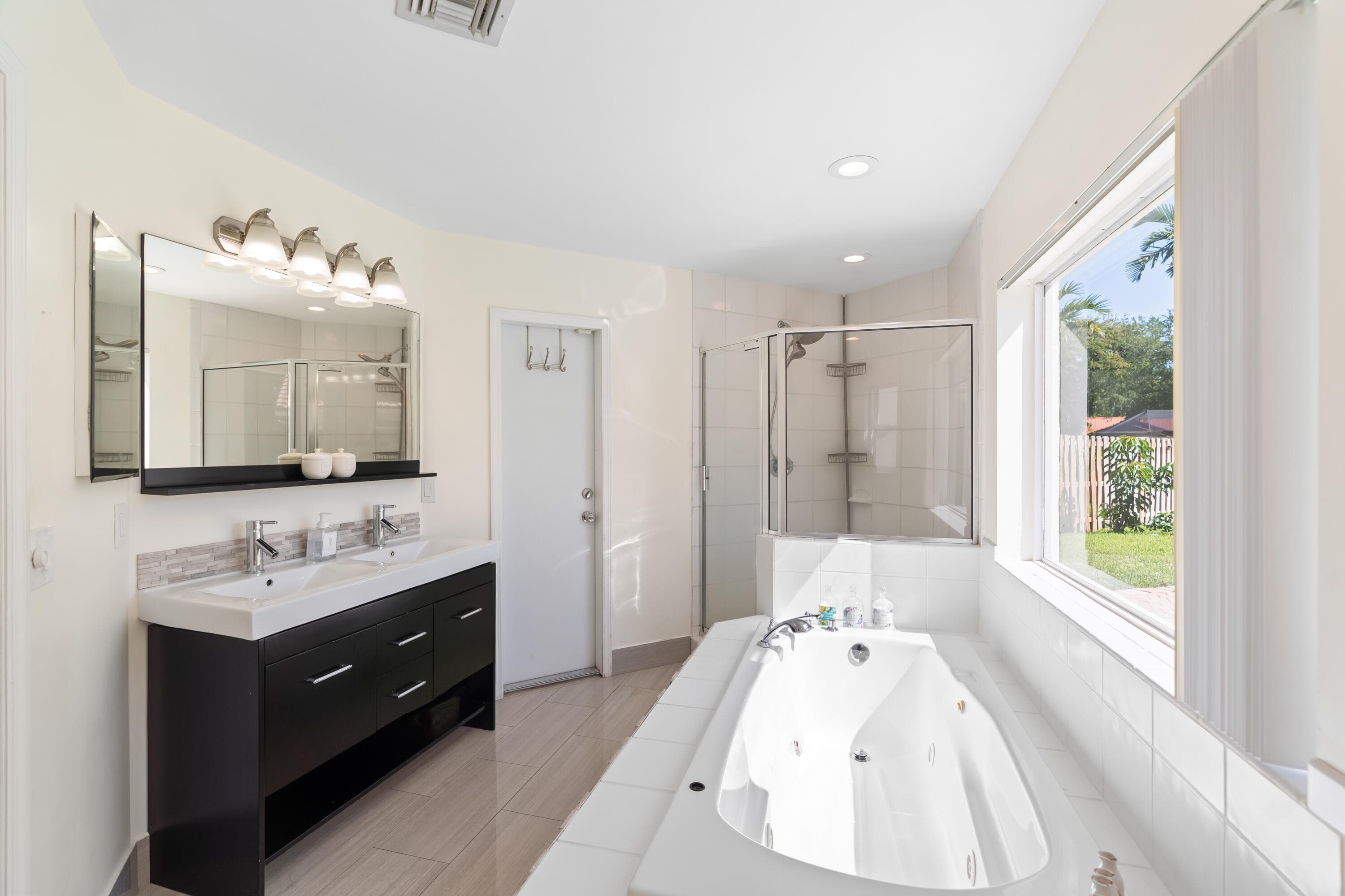 10885 NW 6th Street, Coral Springs, FL 33071 — photo 19 of 28