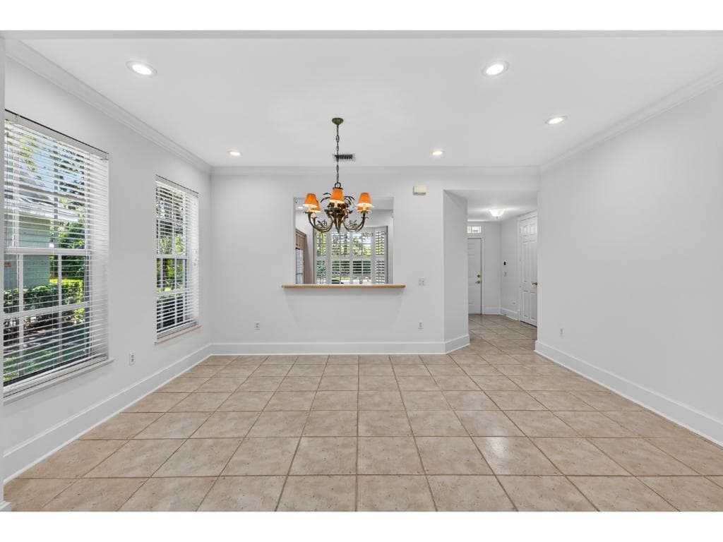 814 Carolina Circle SW, Vero Beach, FL 32962 — photo 8 of 33