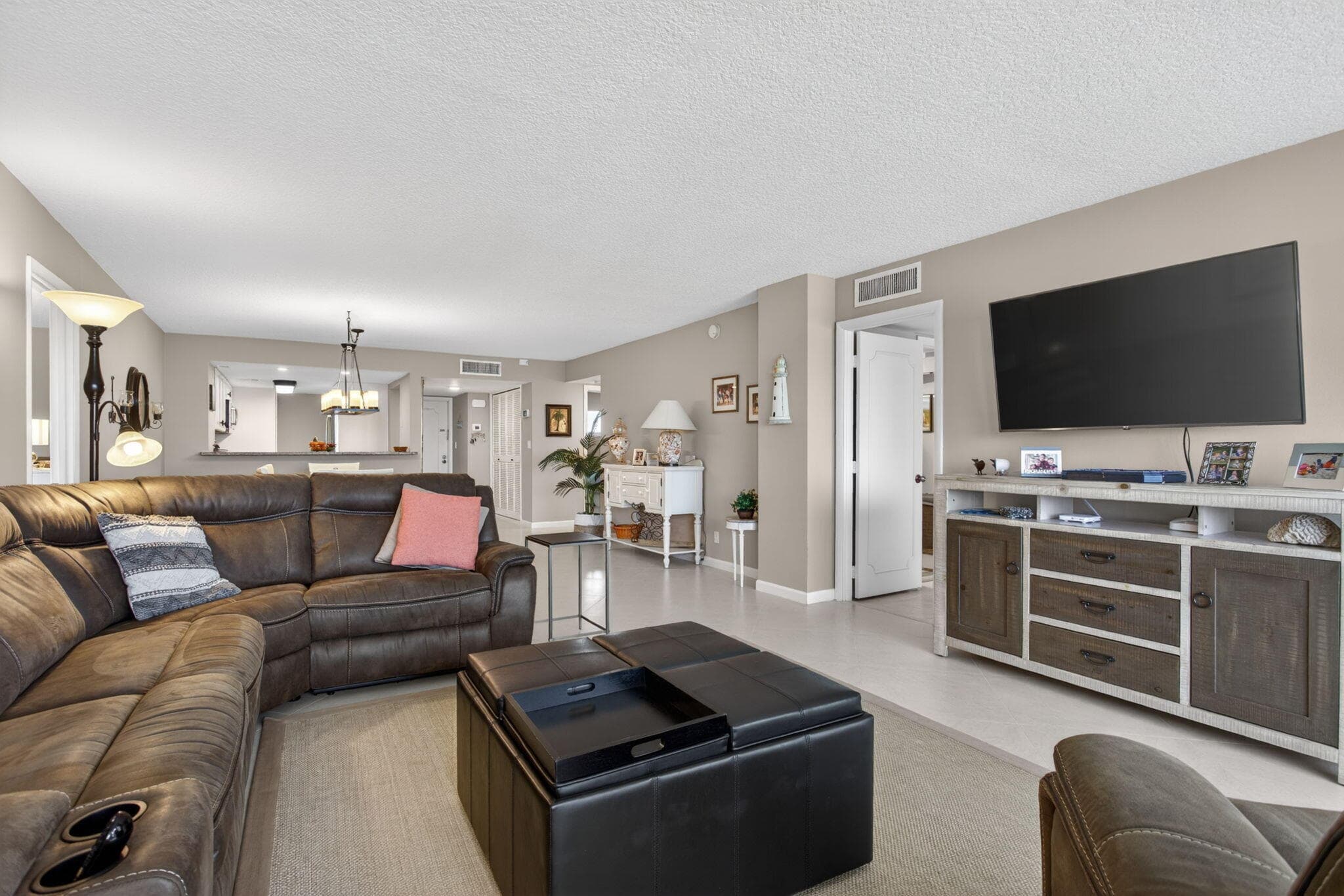 1012 N Ocean Boulevard 408, Pompano Beach, FL 33062 — photo 13 of 42