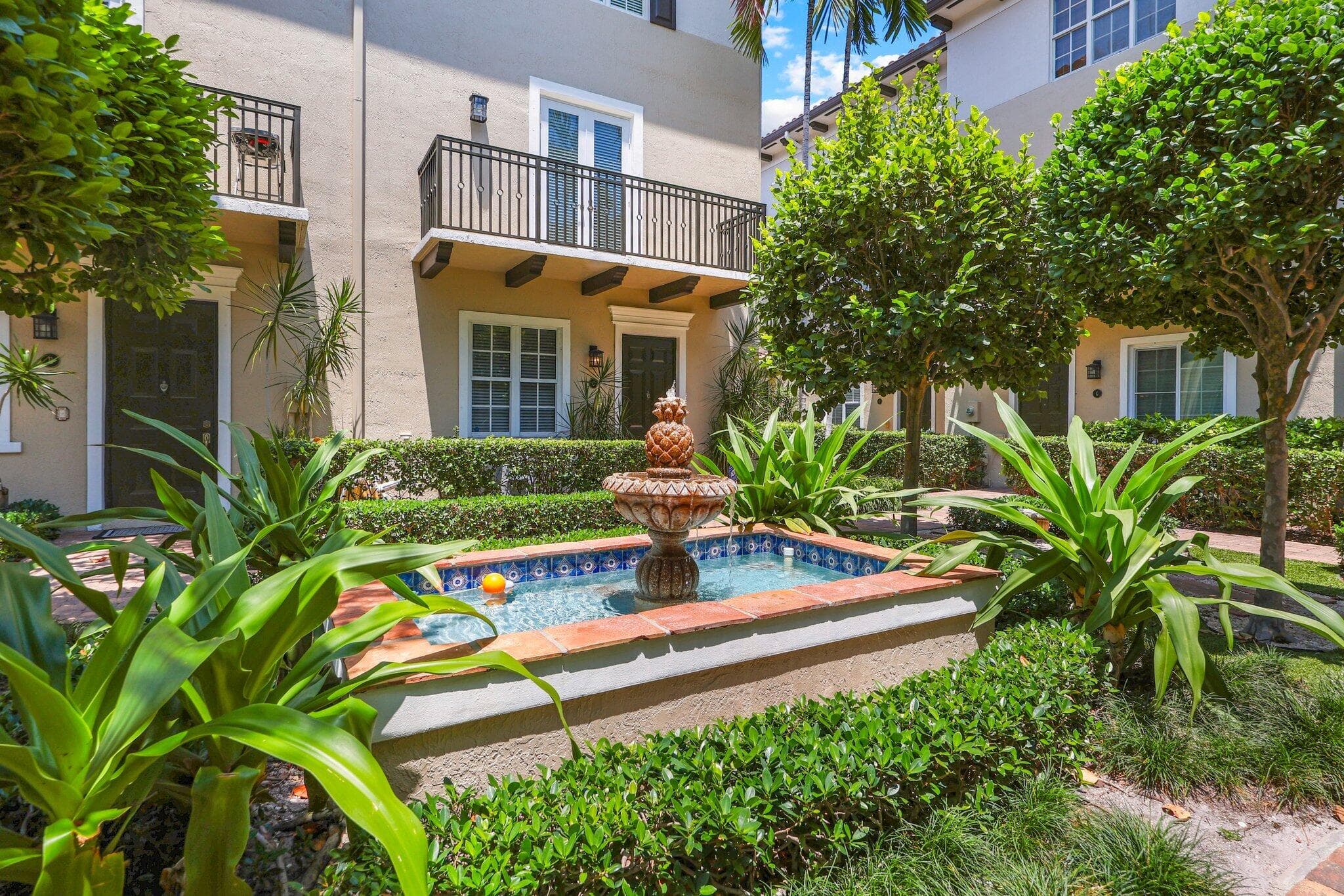 72 SE 6th Avenue H, Delray Beach, FL 33483 — photo 28 of 35