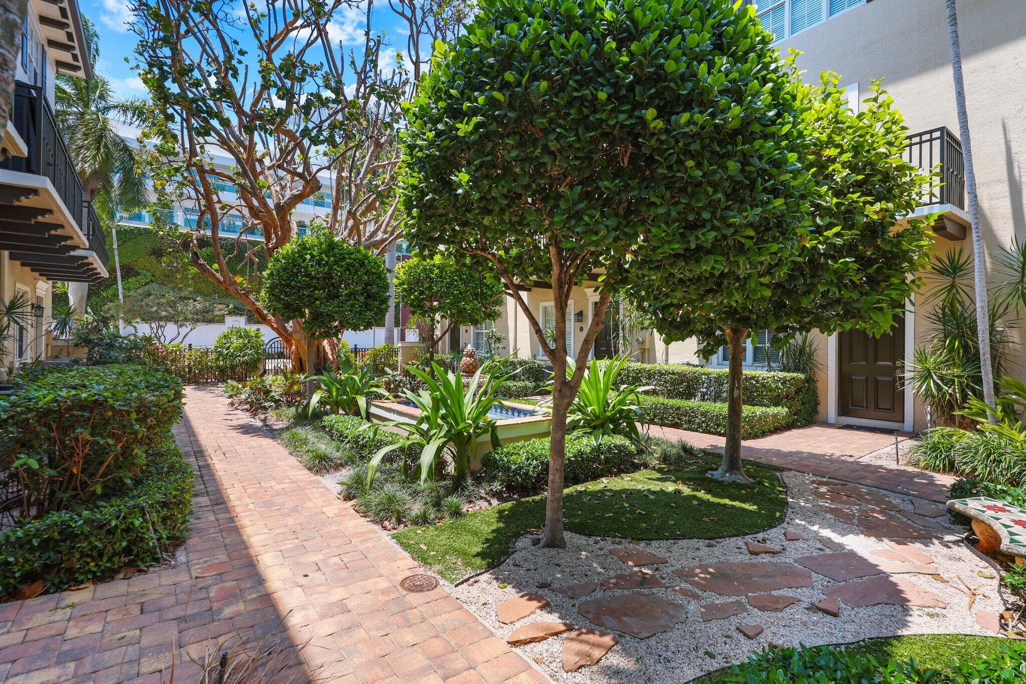 72 SE 6th Avenue H, Delray Beach, FL 33483 — photo 29 of 35