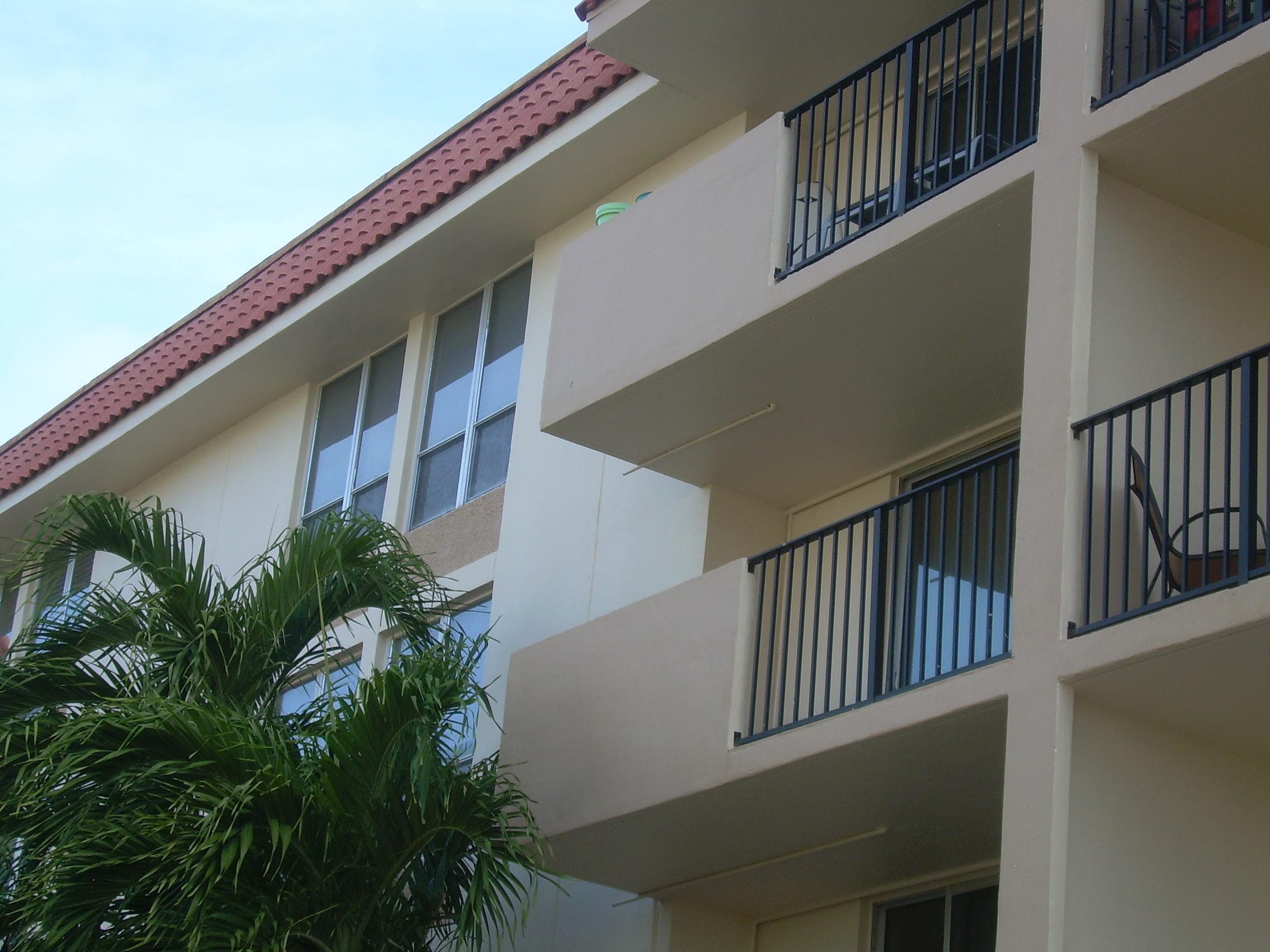 1000 Spanish River Road 3b, Boca Raton, FL 33432 — photo 4 of 24