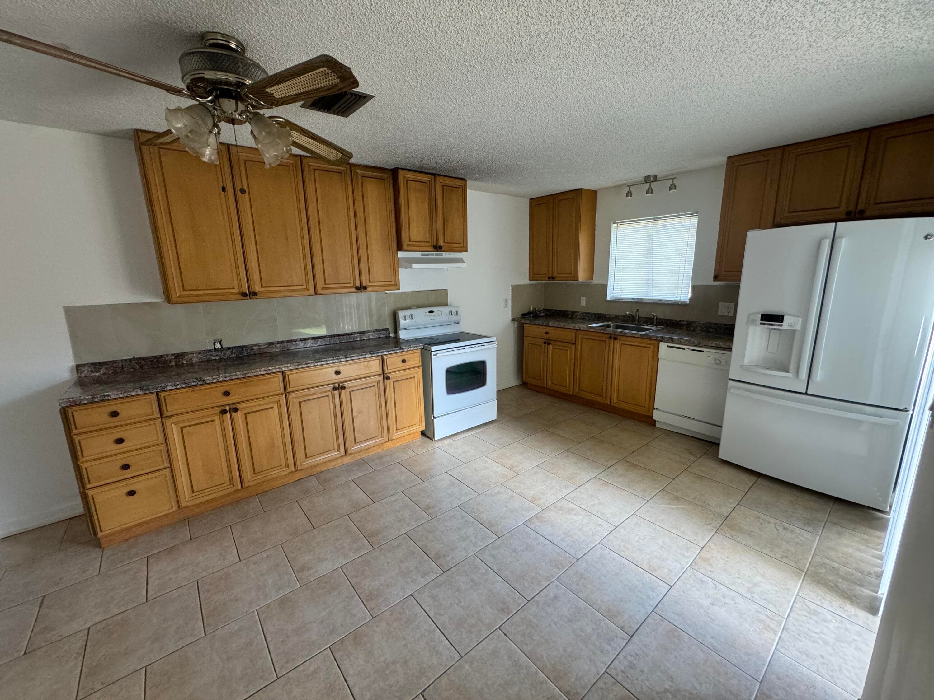 4664 Cherry Road, West Palm Beach, FL 33417 — photo 8 of 9