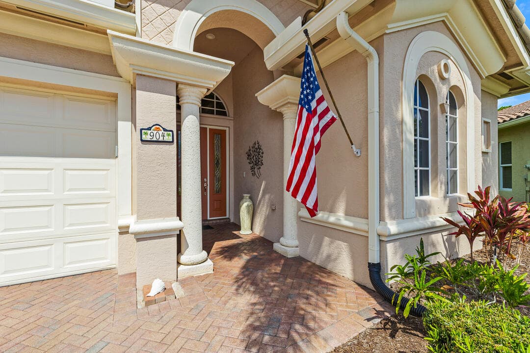 904 SW Pebble Lane, Palm City, FL 34990 — photo 13 of 88