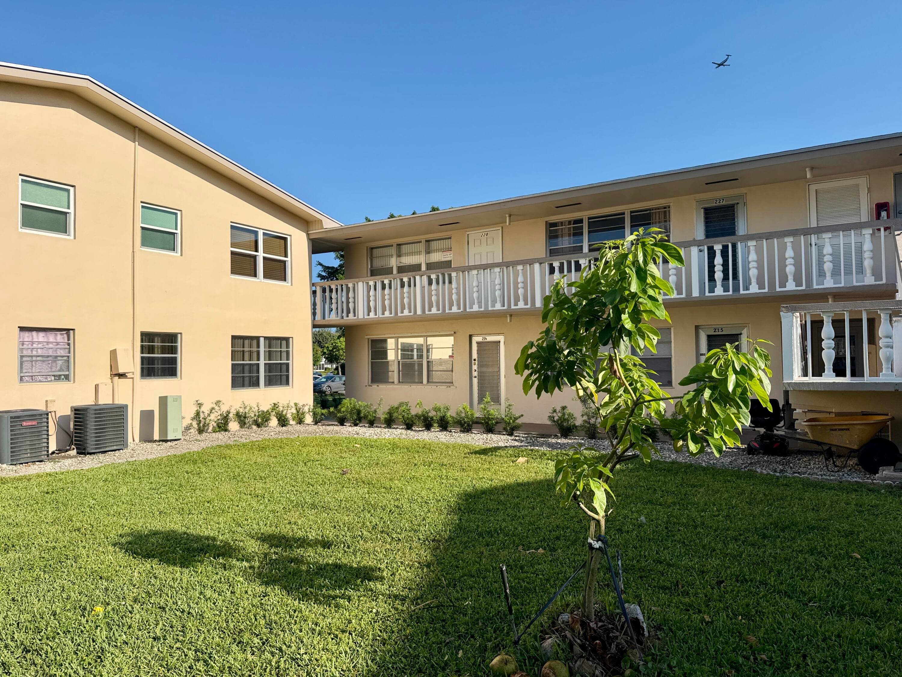 228 Canterbury J, West Palm Beach, FL 33417 — photo 19 of 23