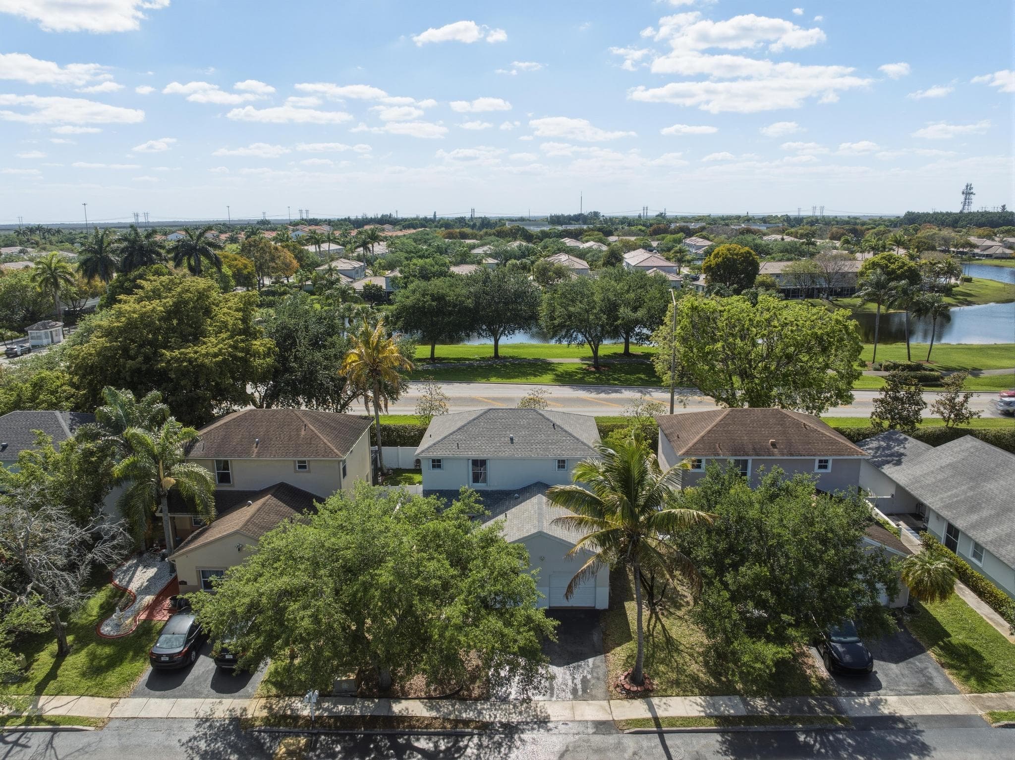 310 NW 207th Way, Pembroke Pines, FL 33029 — photo 5 of 41