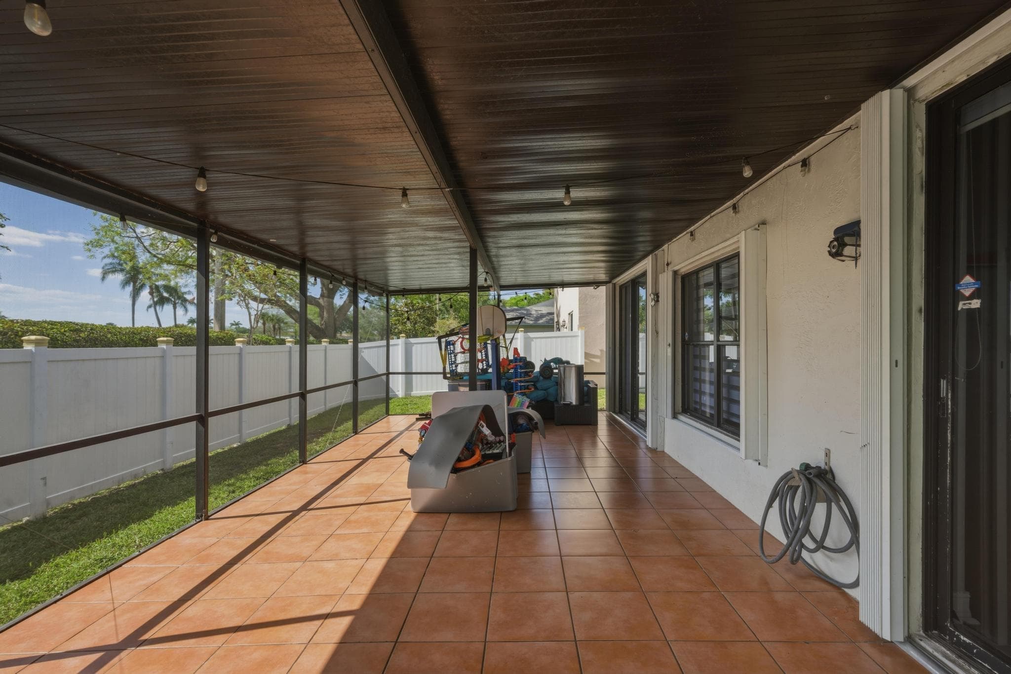 310 NW 207th Way, Pembroke Pines, FL 33029 — photo 18 of 41