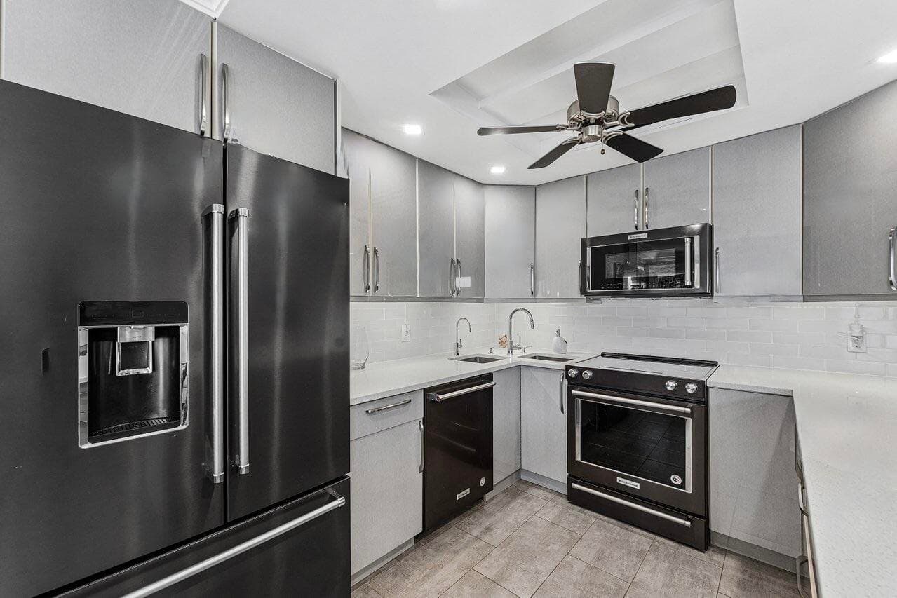 1027 Farnham O 1027, Deerfield Beach, FL 33442 — photo 3 of 22
