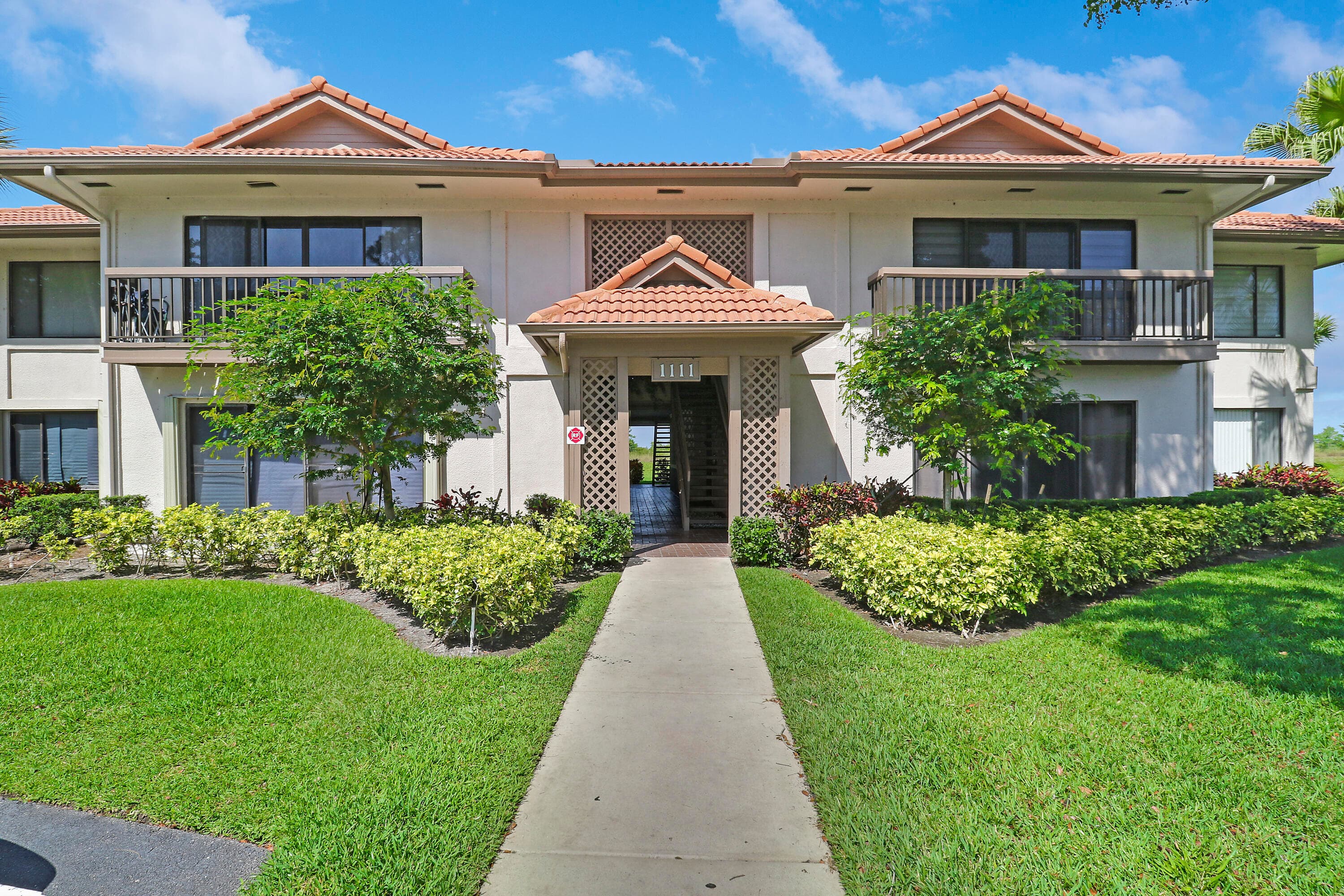 1111 Duncan Circle 104, Palm Beach Gardens, FL 33418 — photo 1 of 55