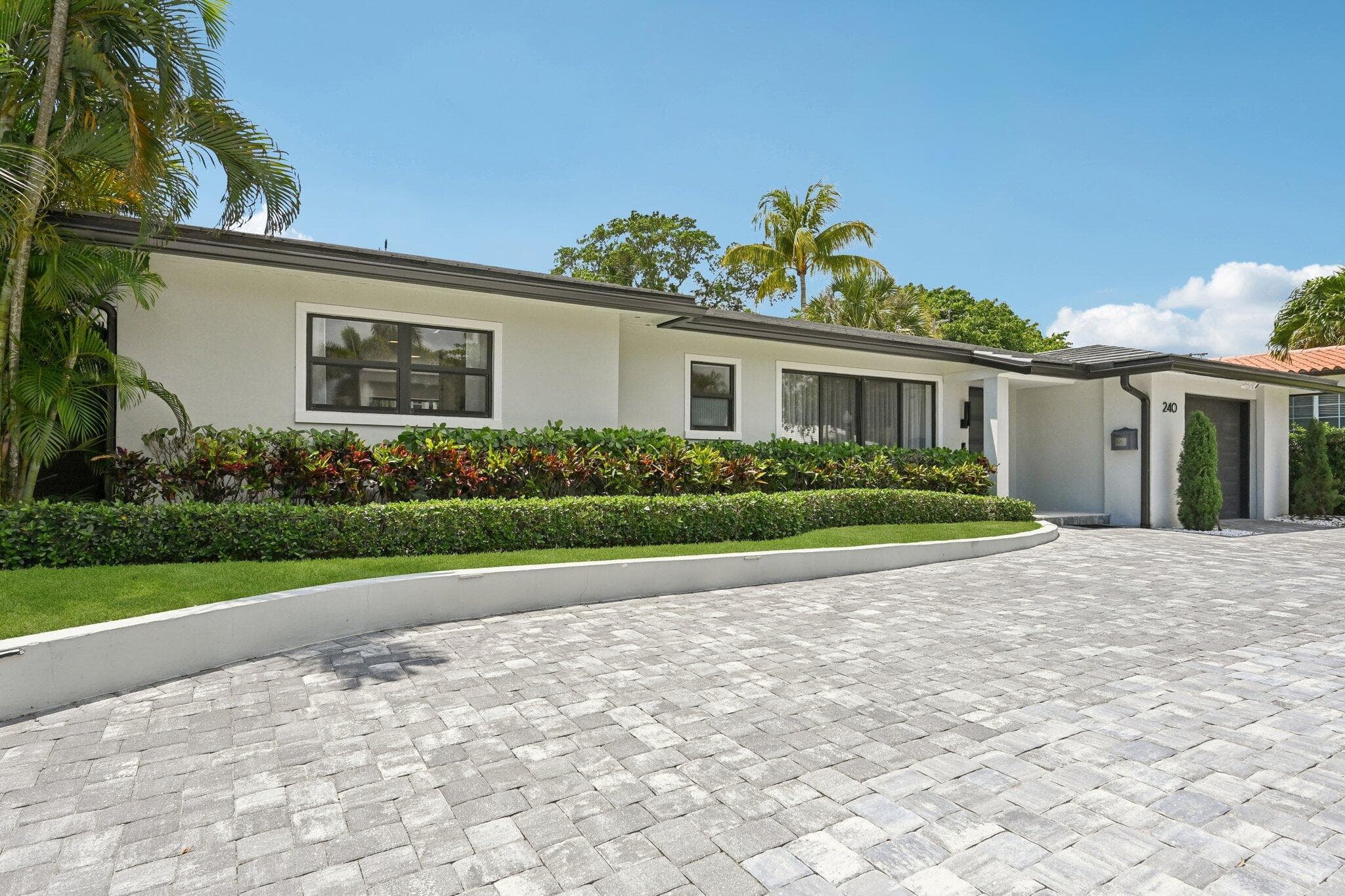 240 30th Street, West Palm Beach, FL 33407 — photo 3 of 68