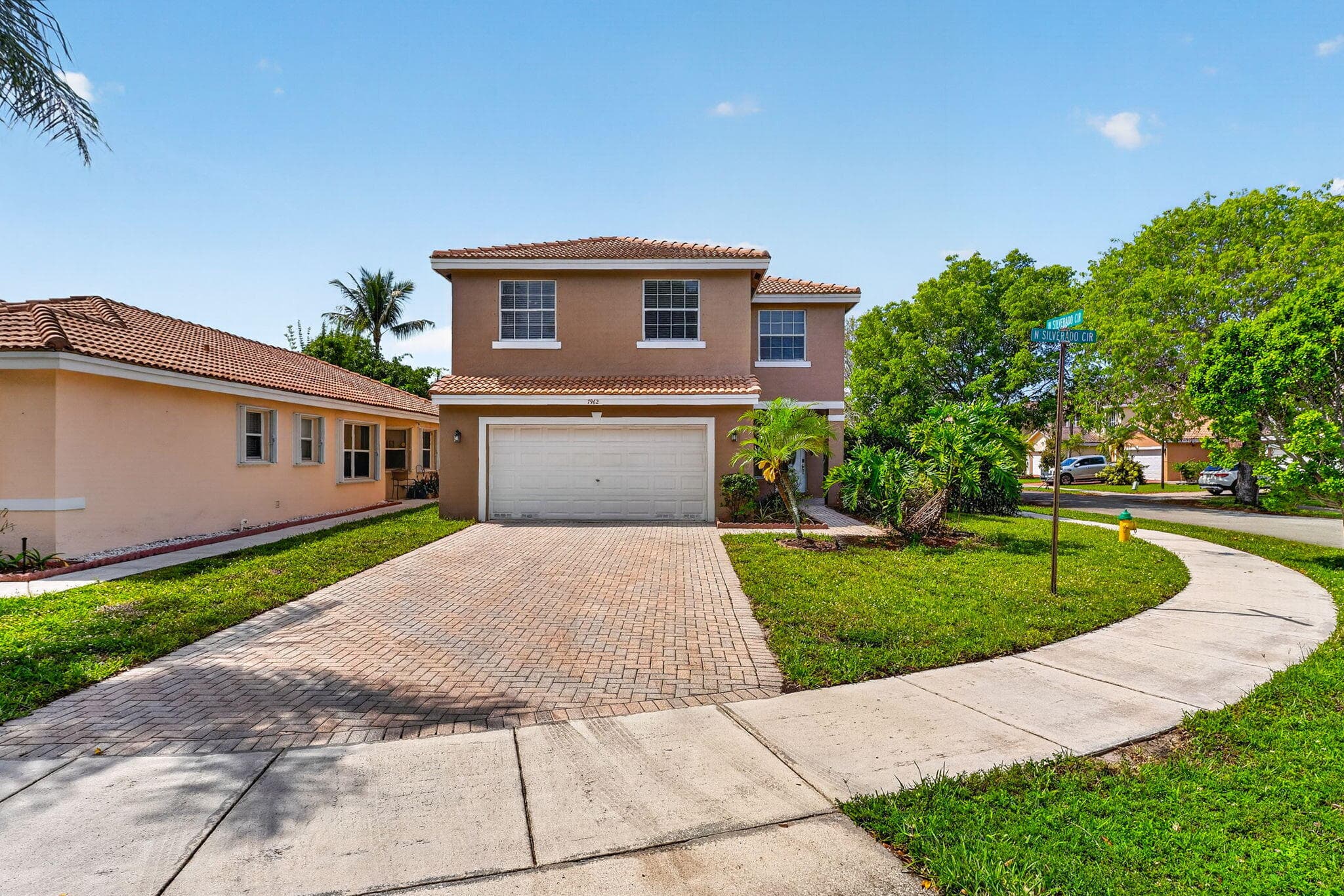 7962 N Silverado Circle, Hollywood, FL 33024 — photo 2 of 39