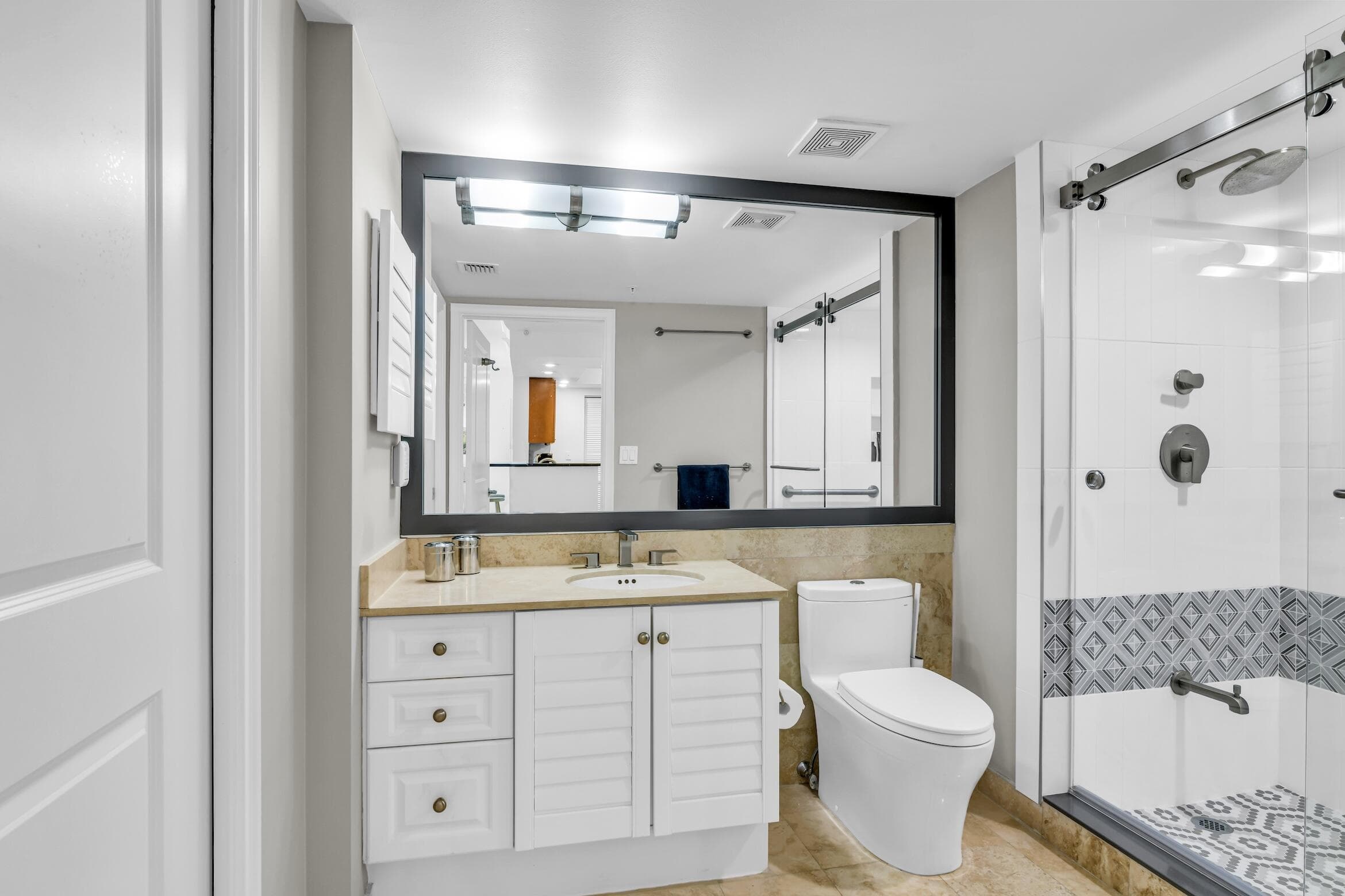 99 SE Mizner Boulevard 612, Boca Raton, FL 33432 — photo 19 of 49