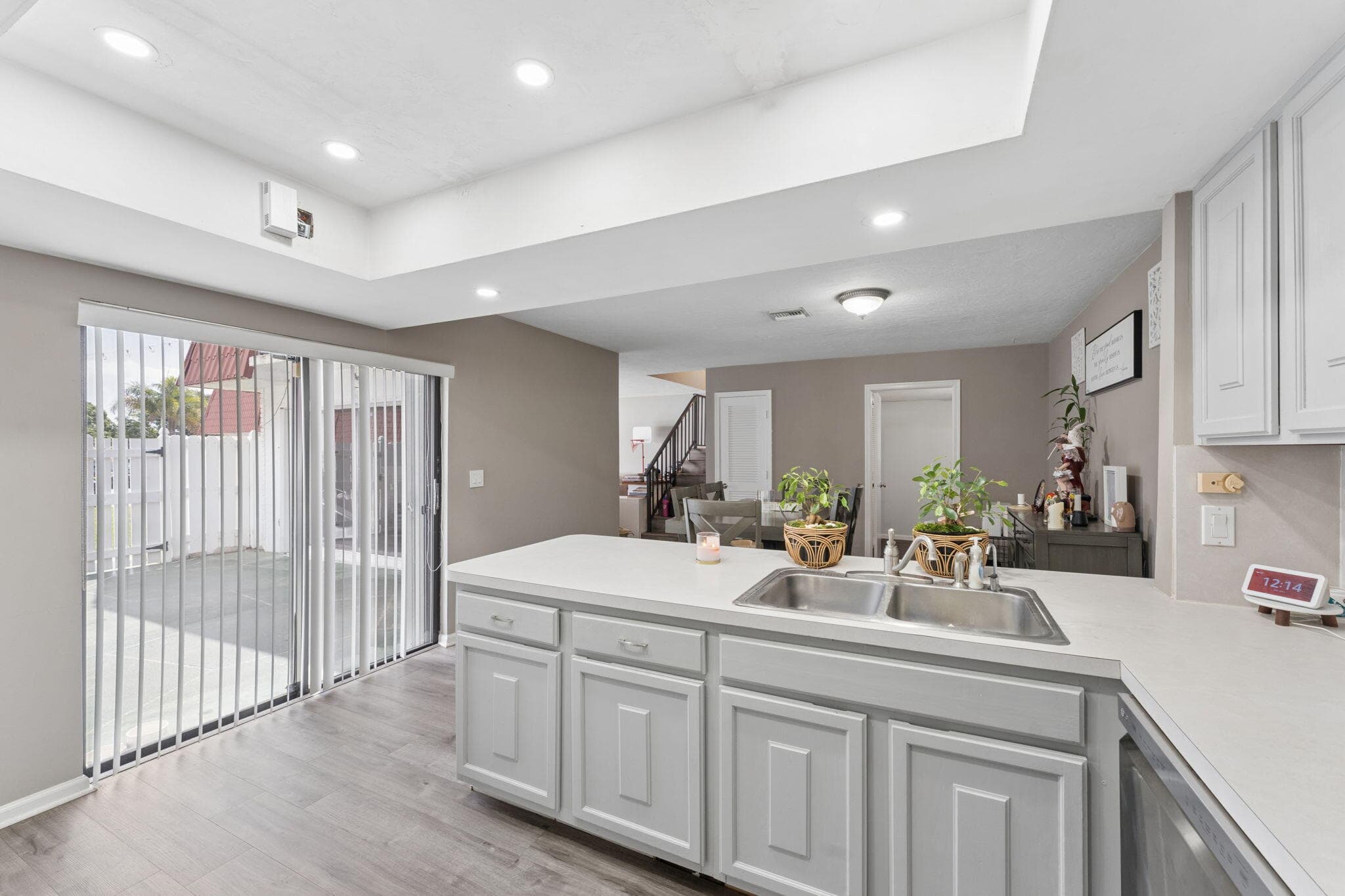 1425 Oxford Lane, Boynton Beach, FL 33426 — photo 4 of 16