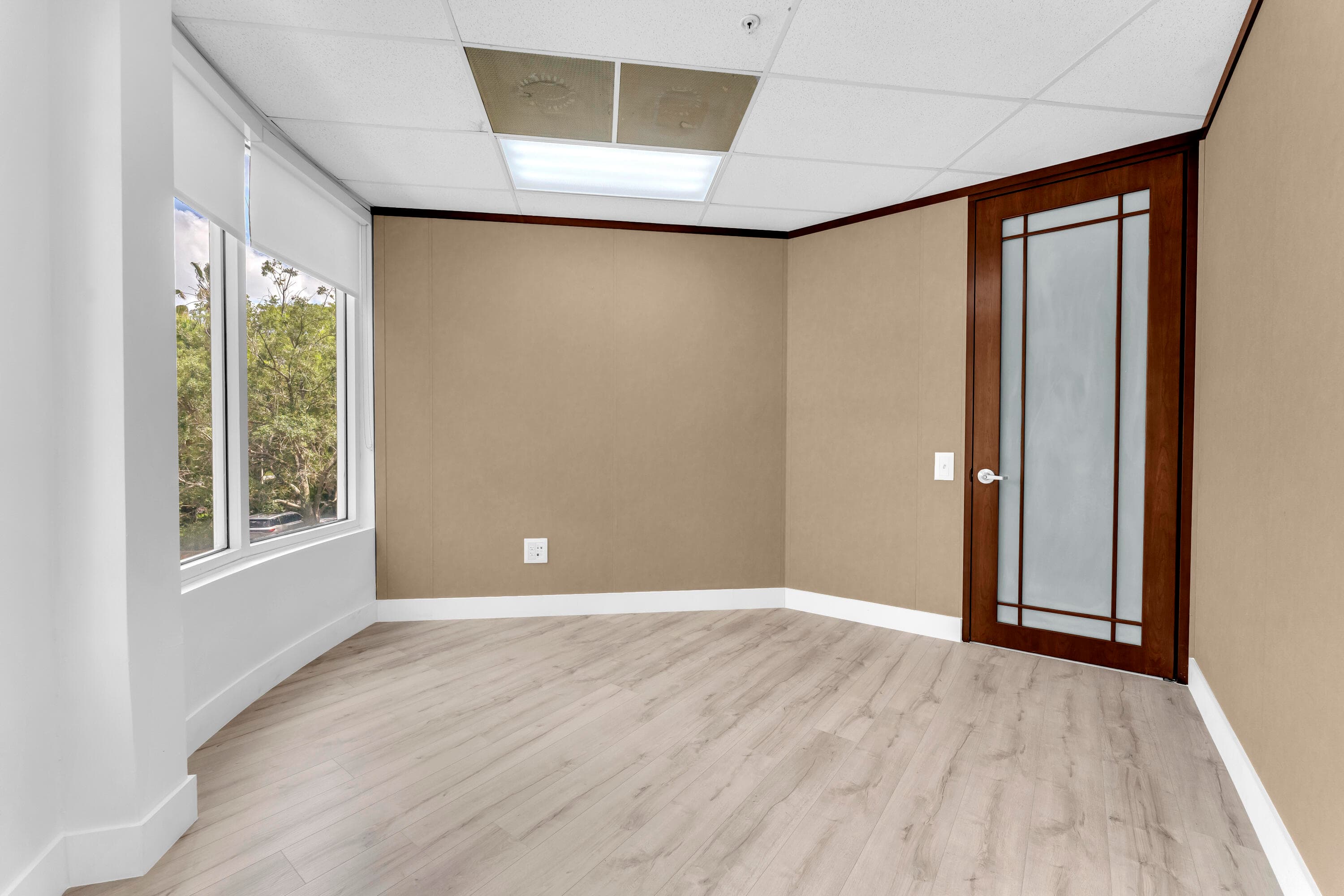 1820 N Corporate Lakes Boulevard 201, Weston, FL 33326 — photo 11 of 21