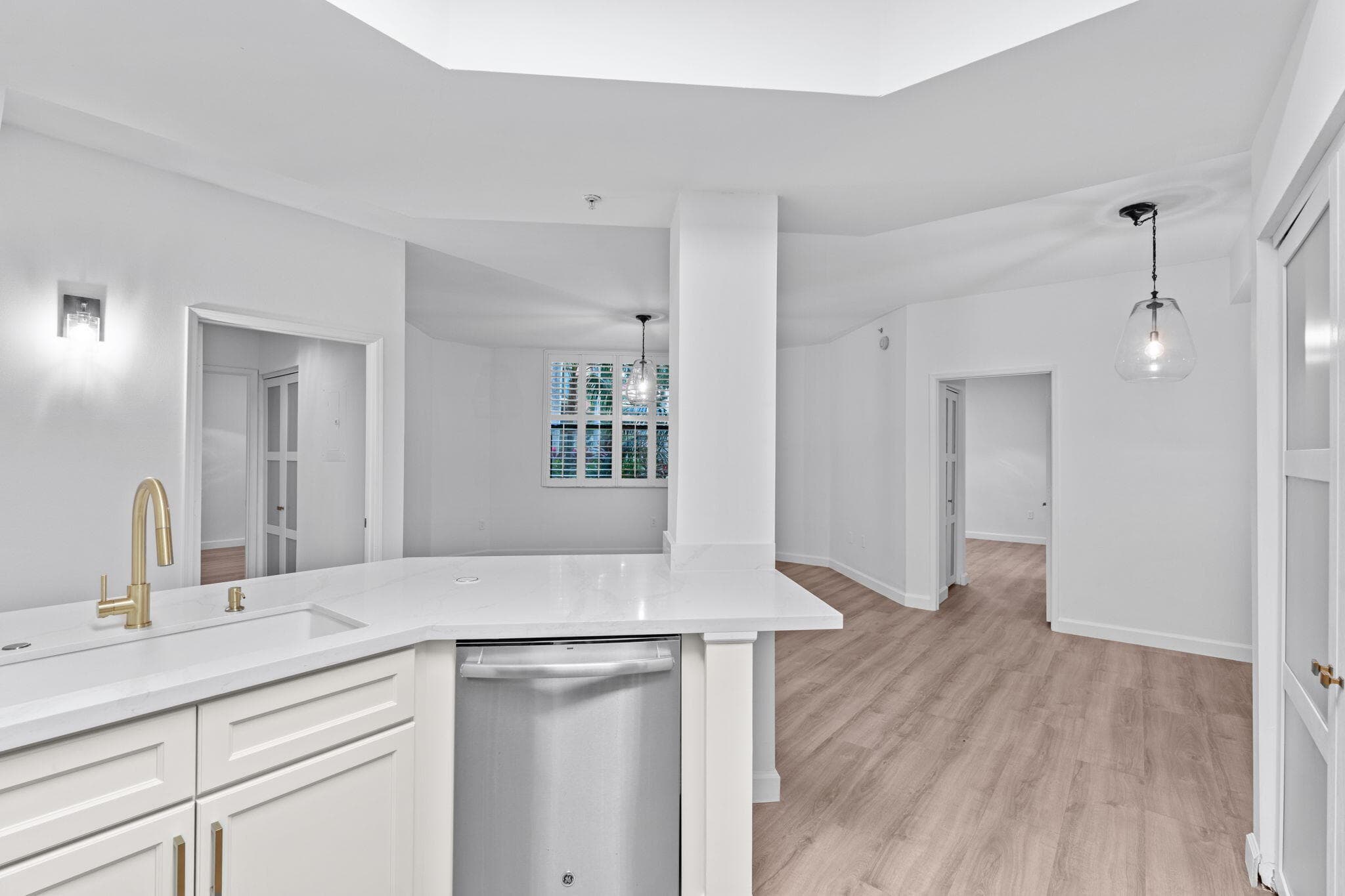 720 S Sapodilla Avenue 106, West Palm Beach, FL 33401 — photo 19 of 46