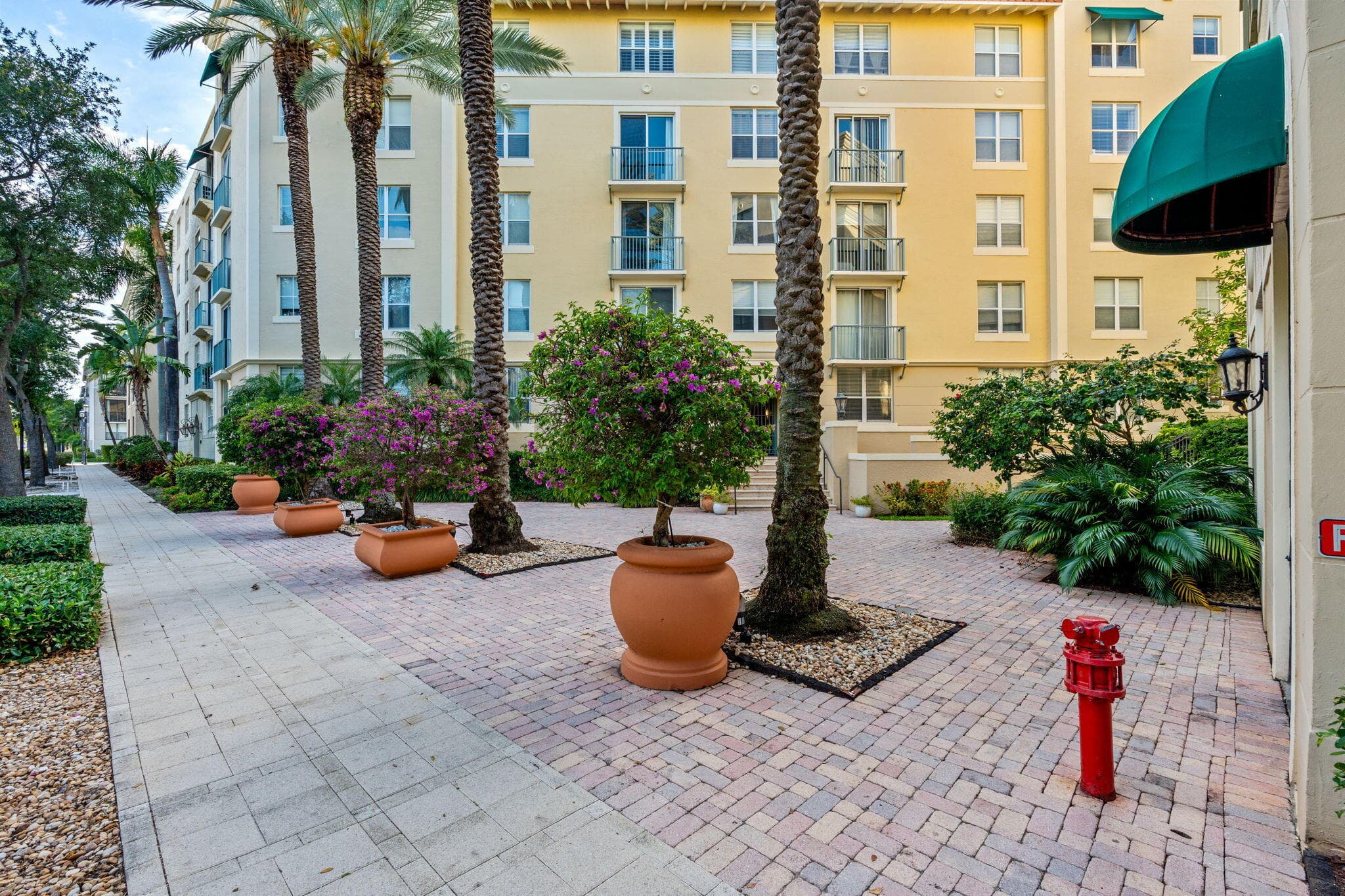 720 S Sapodilla Avenue 106, West Palm Beach, FL 33401 — photo 43 of 46