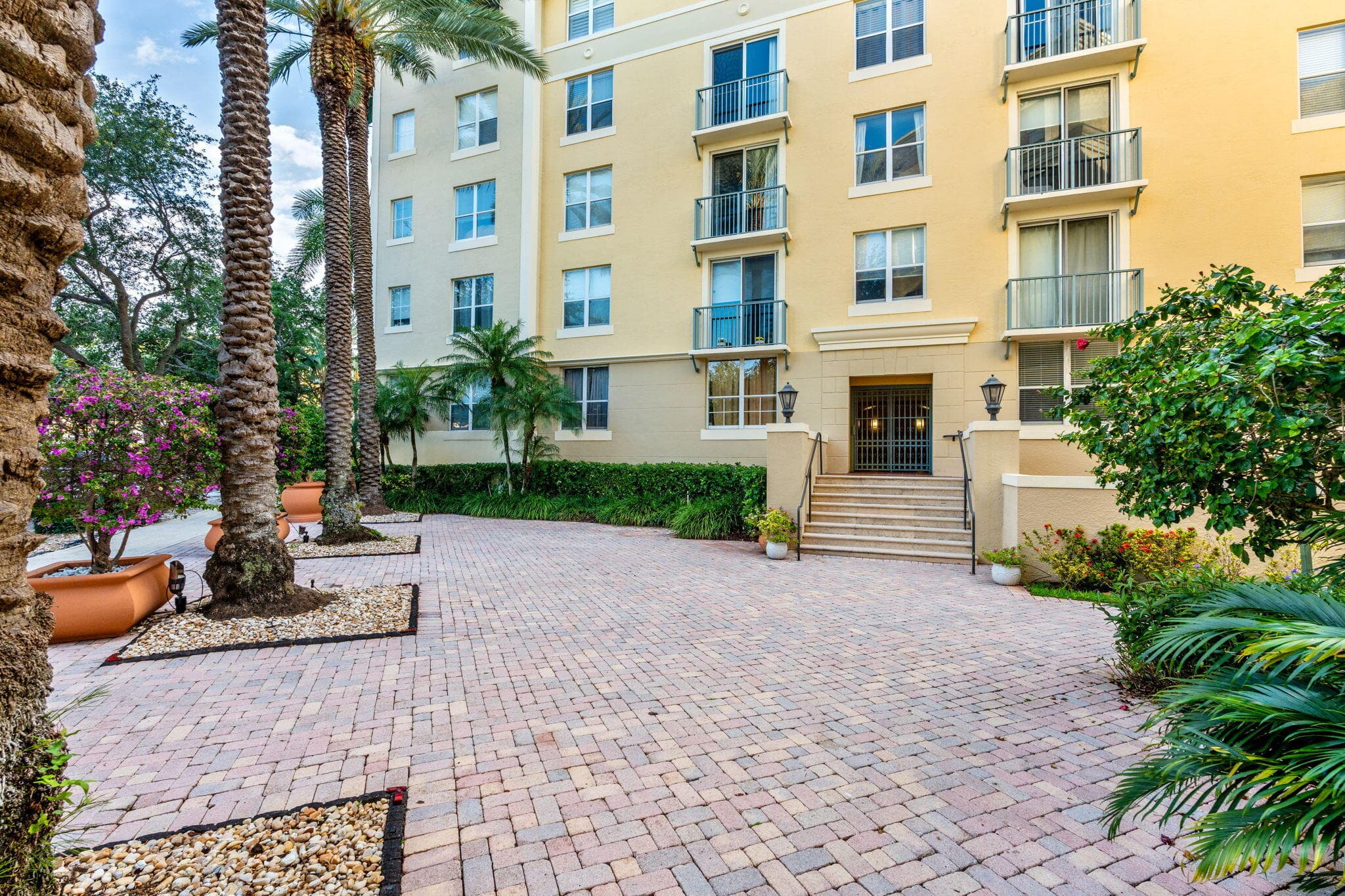 720 S Sapodilla Avenue 106, West Palm Beach, FL 33401 — photo 45 of 46