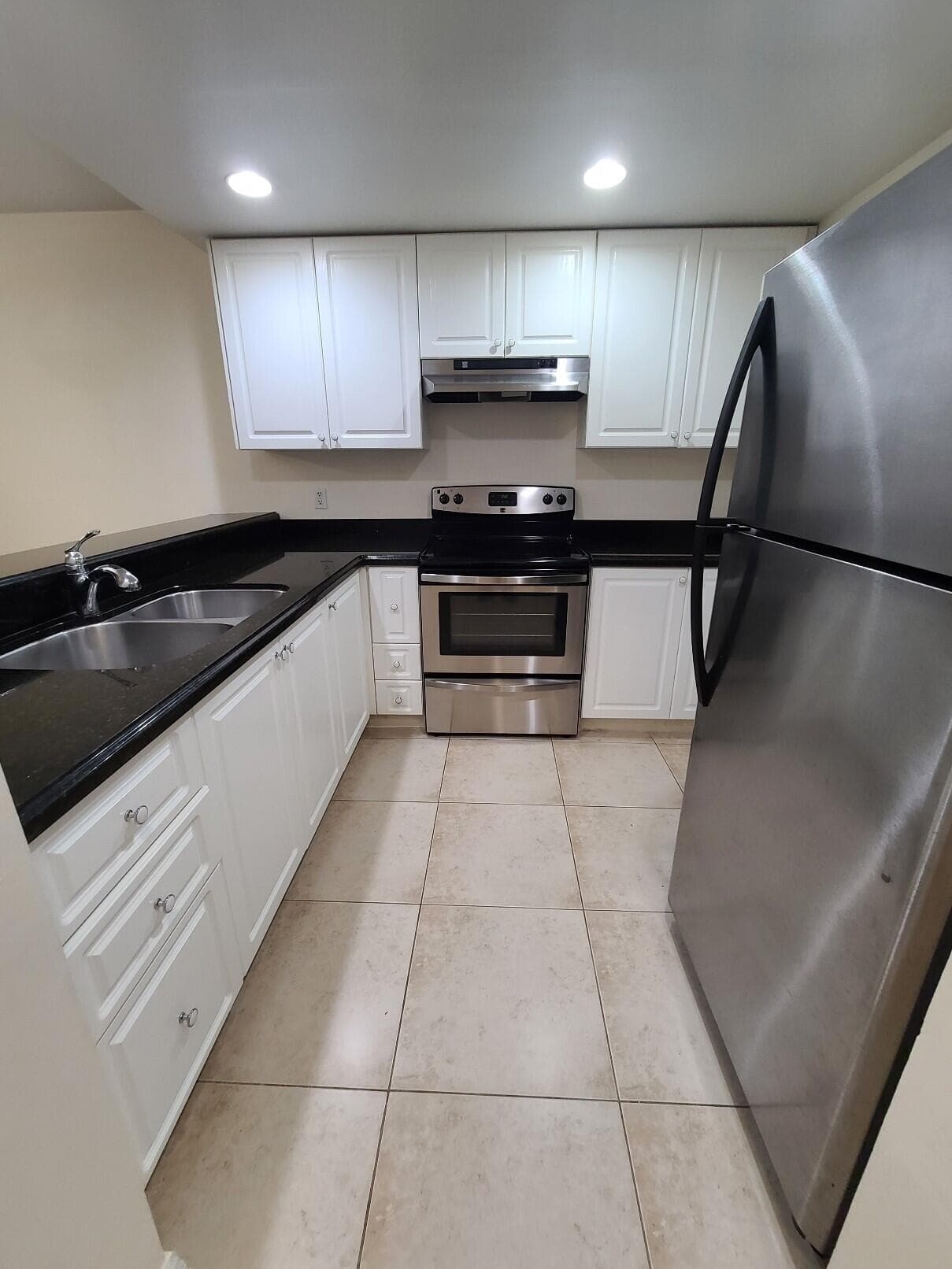1547 Lake Crystal Drive A, West Palm Beach, FL 33411 — photo 3 of 15