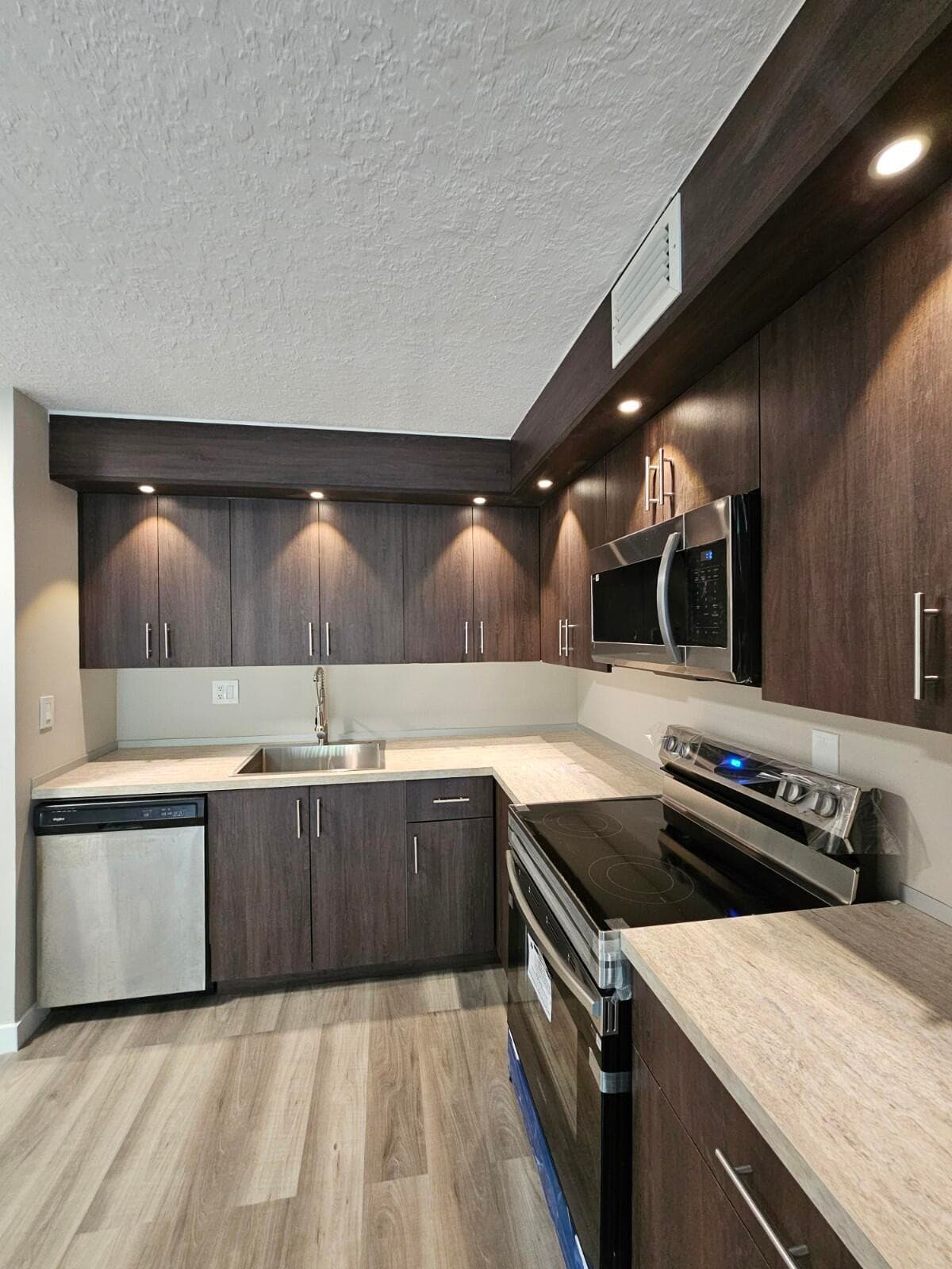 1850 N Congress Avenue 305, West Palm Beach, FL 33401 — photo 4 of 19