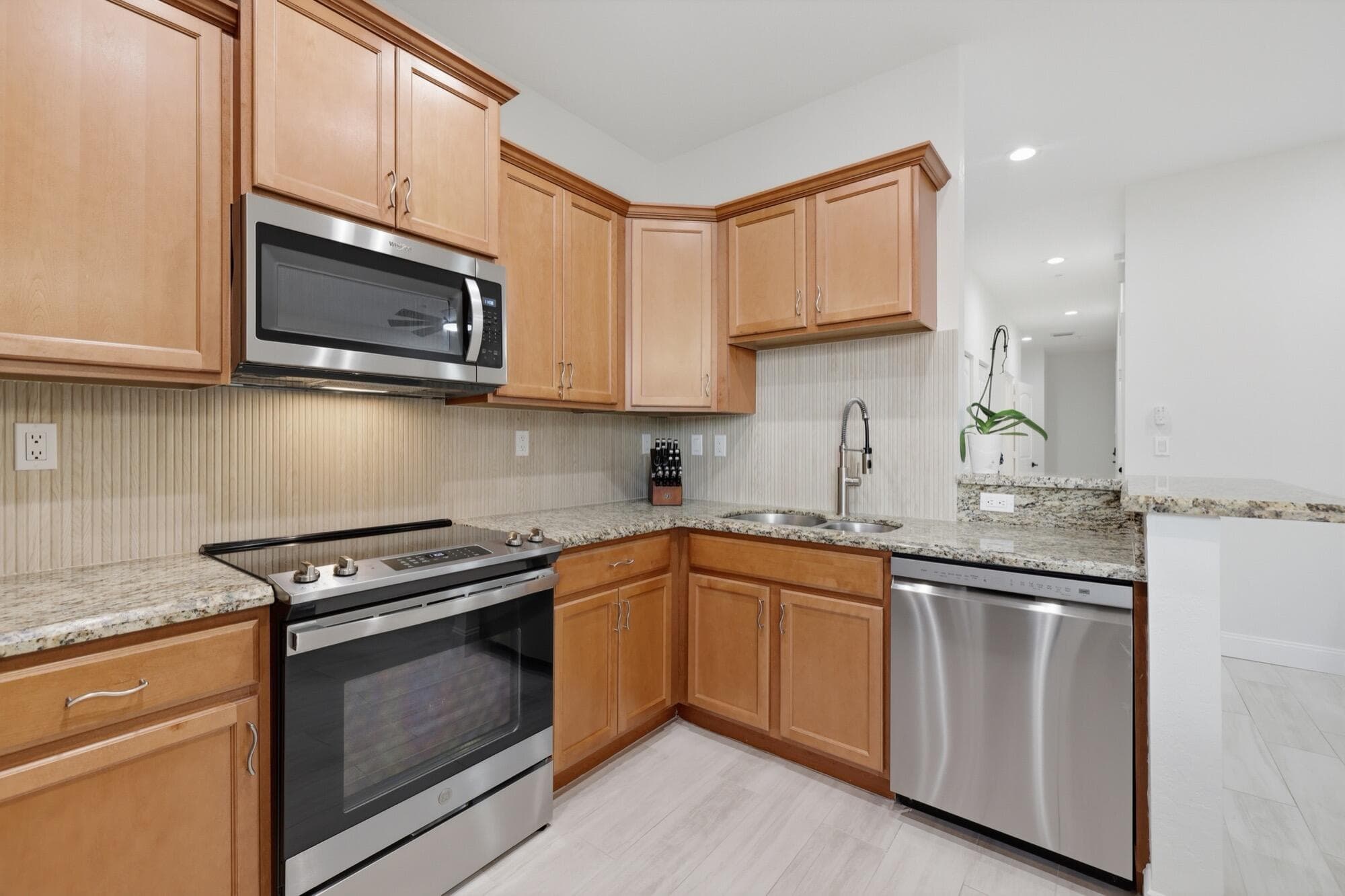 615 SW 2nd Terrace, Pompano Beach, FL 33060 — photo 4 of 42