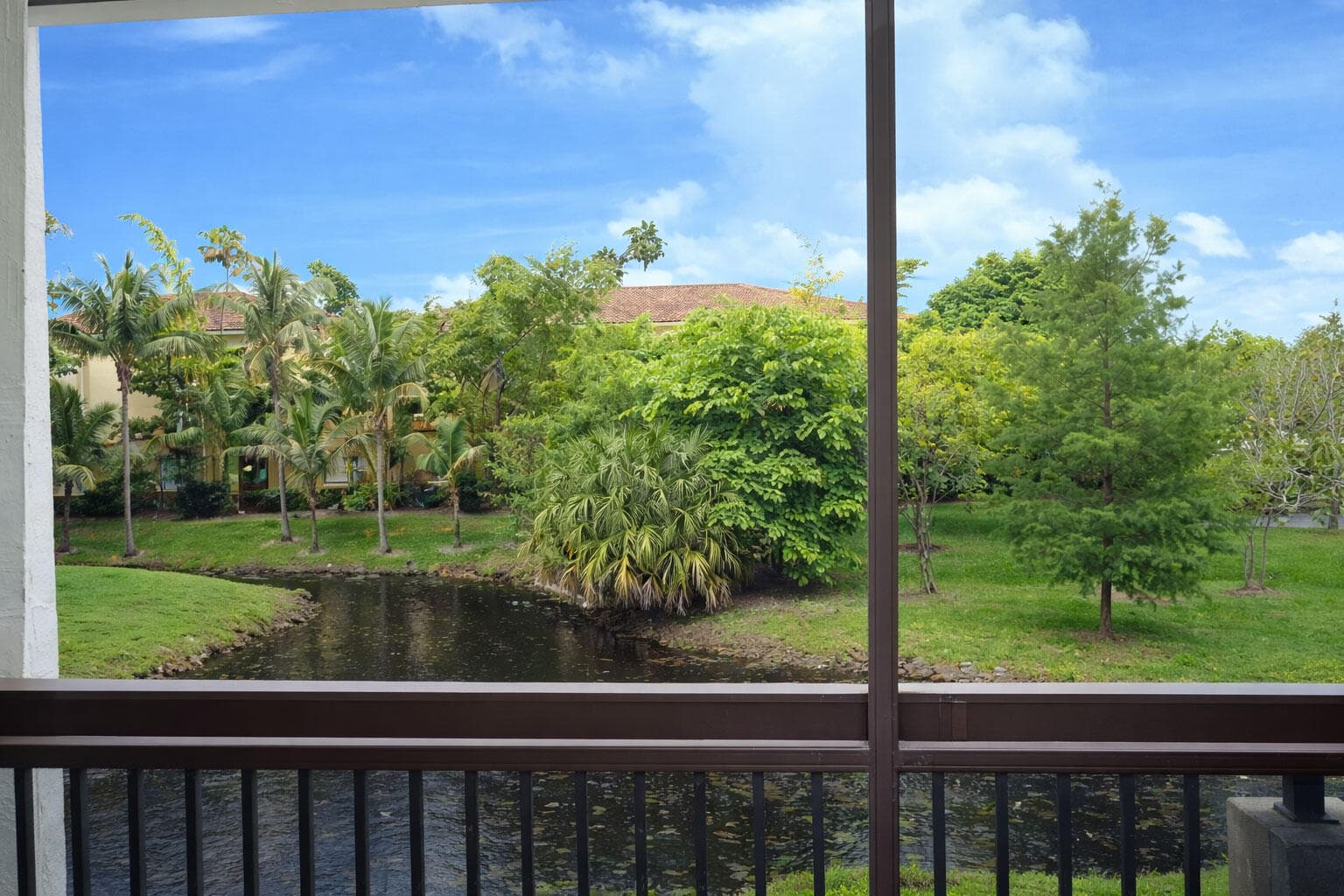 711 N Pine Island Road 210, Plantation, FL 33324 — photo 5 of 17