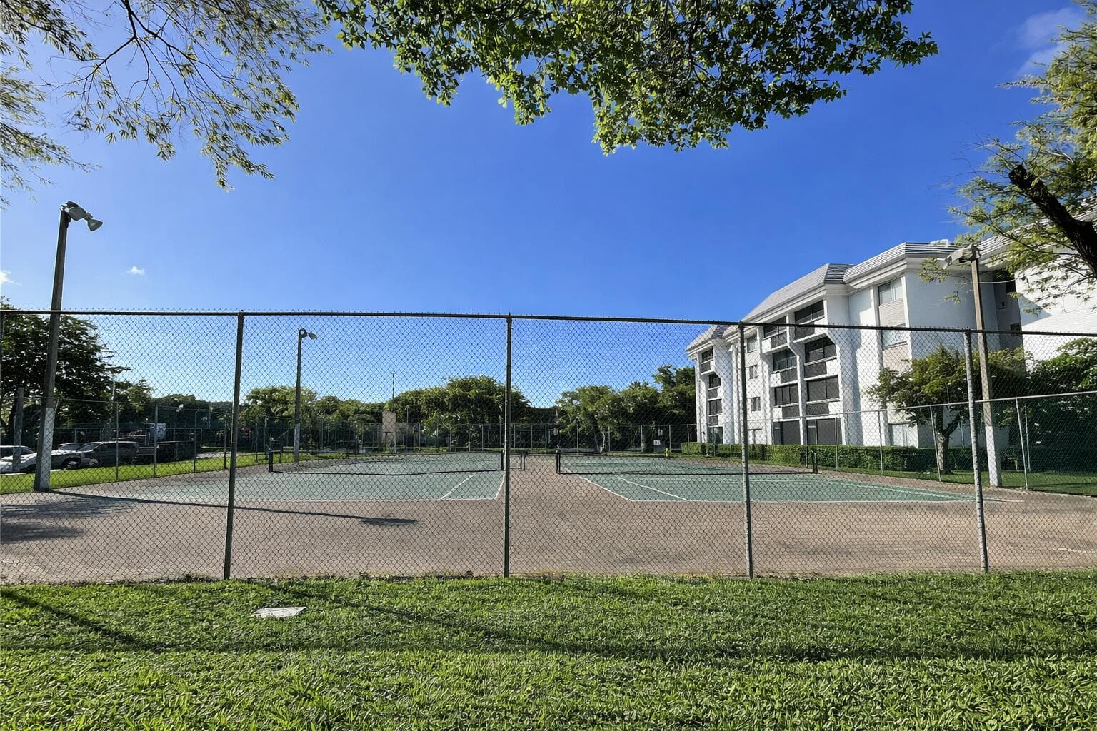 711 N Pine Island Road 210, Plantation, FL 33324 — photo 16 of 17