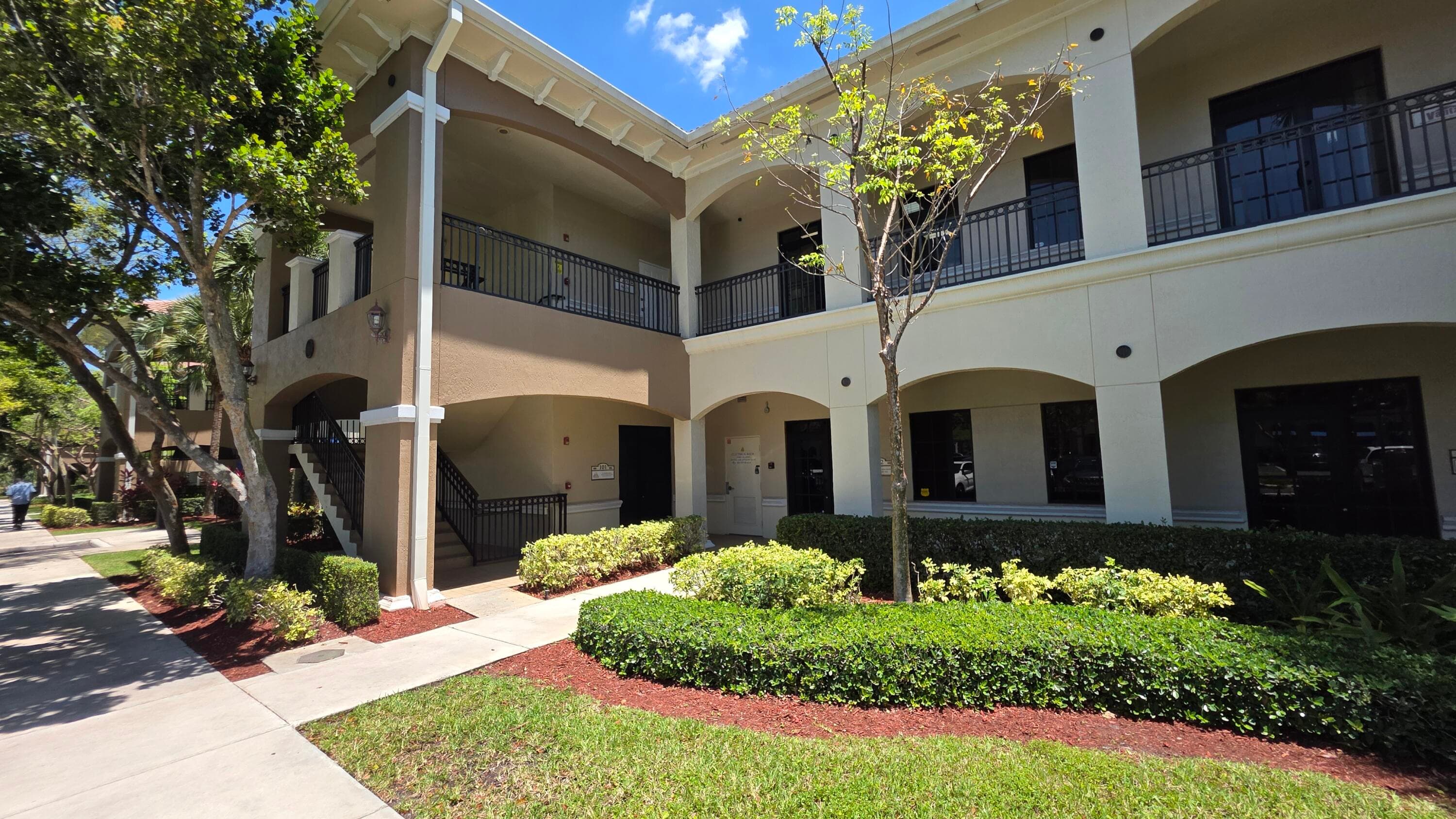 7301 Wiles Road 107, Coral Springs, FL — photo 2 of 39