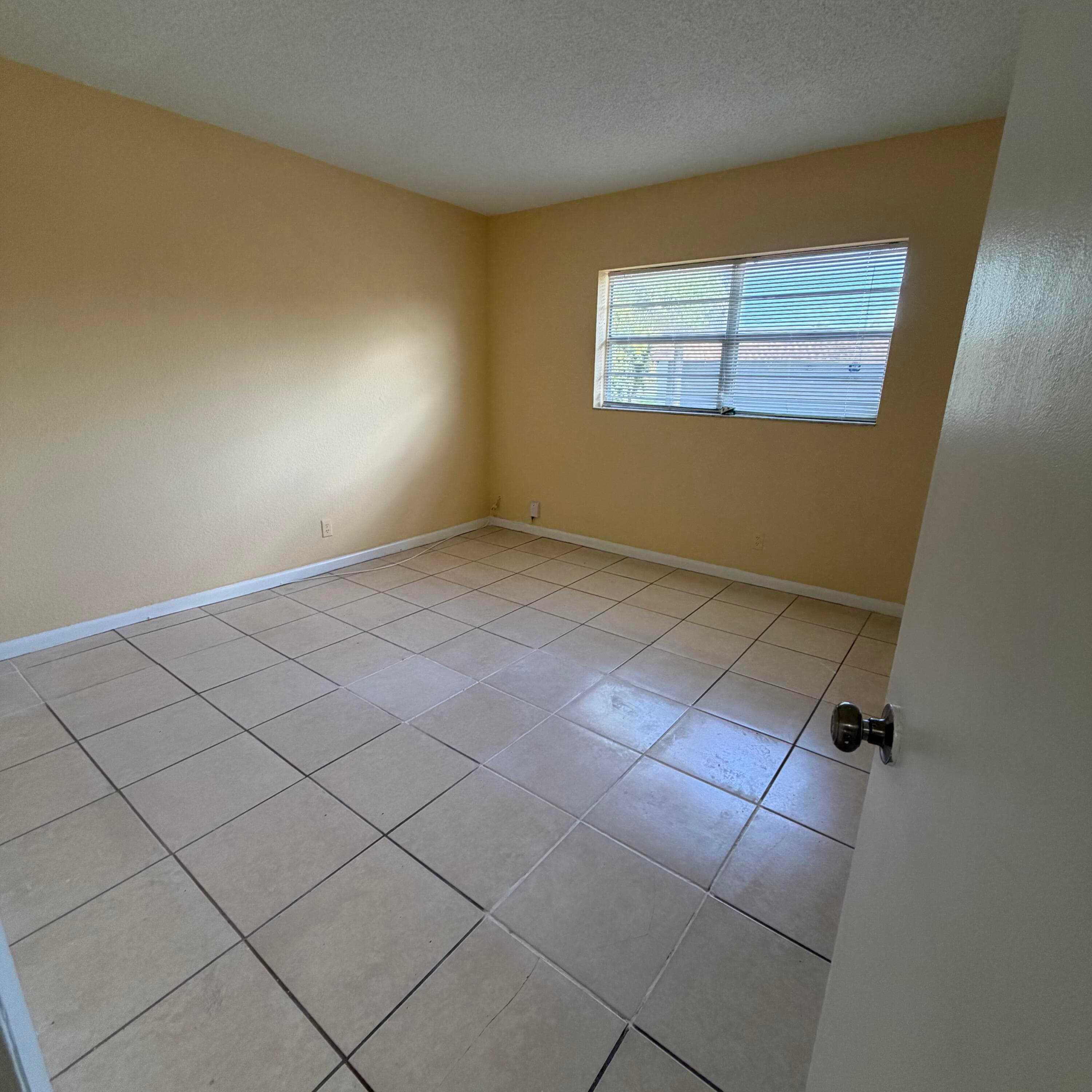 4700 NW 9th Court 4700, Plantation, FL 33317 — photo 14 of 18