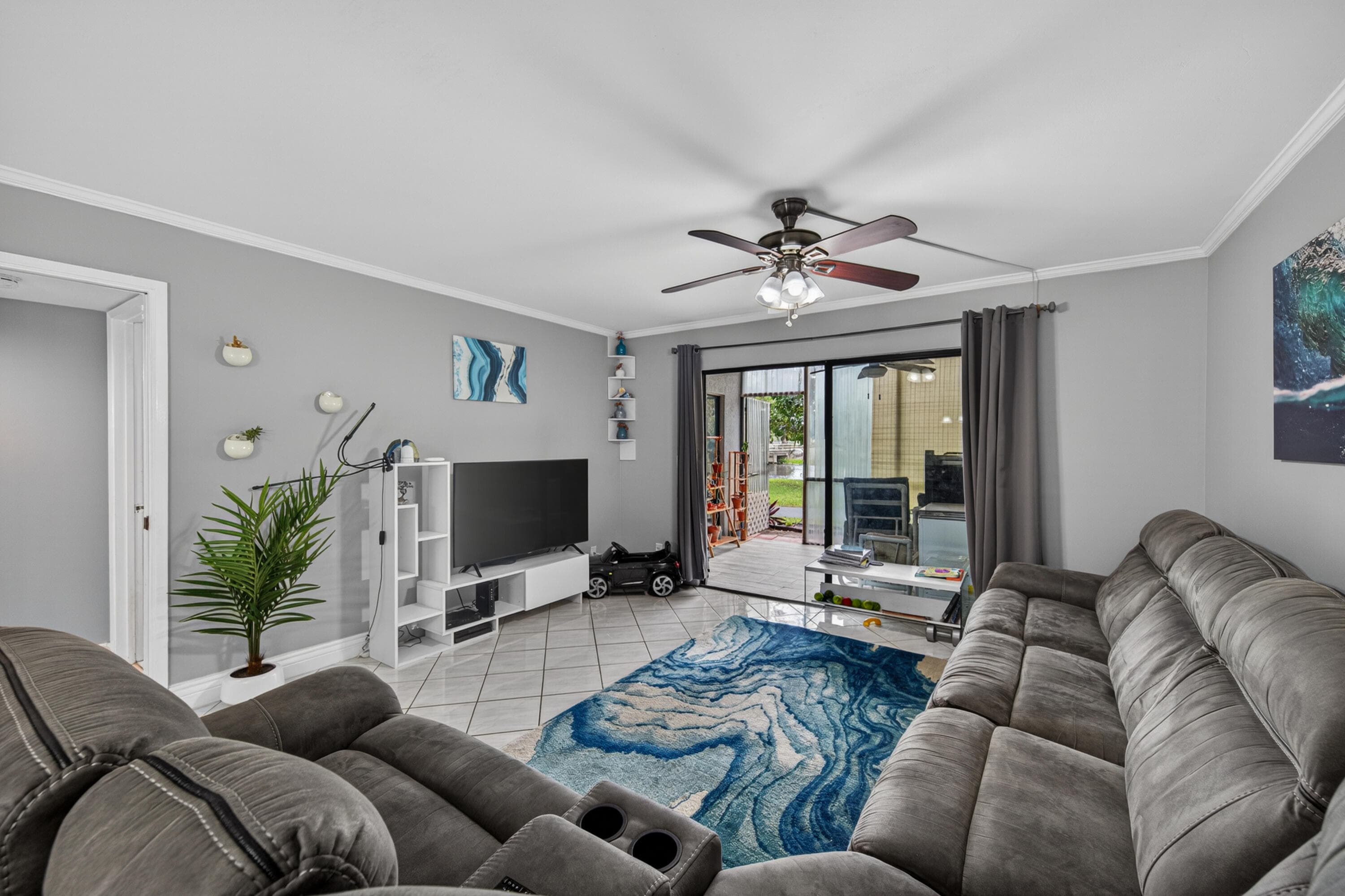 2200 S Cypress Bend Drive 101, Pompano Beach, FL 33069 — photo 14 of 59
