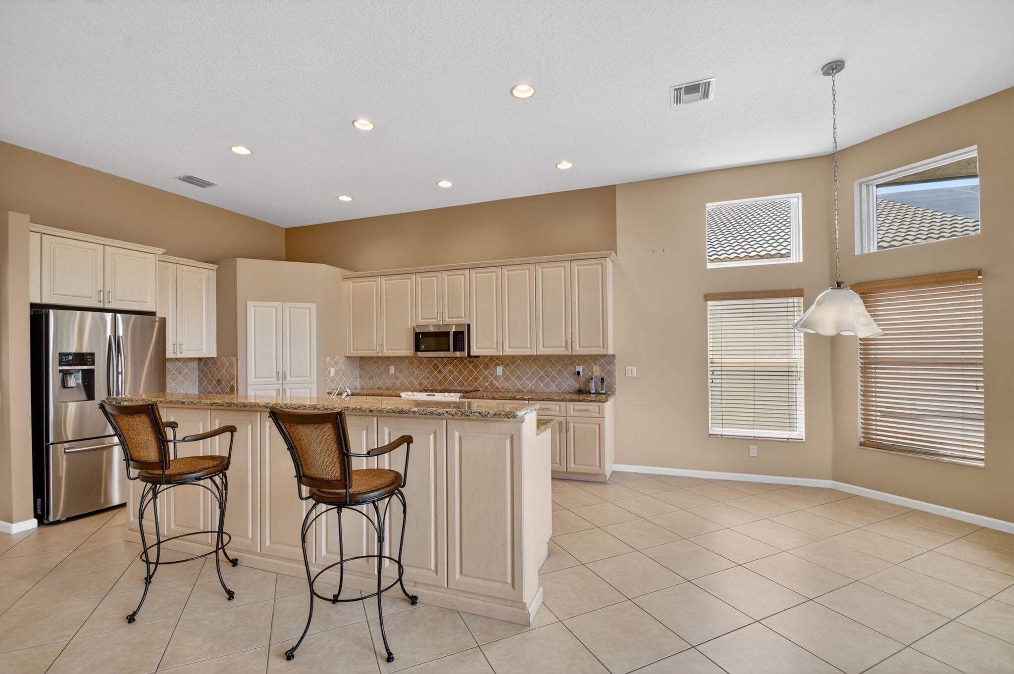 9881 Casa Mar Drive, Lake Worth, FL 33467 — photo 7 of 40