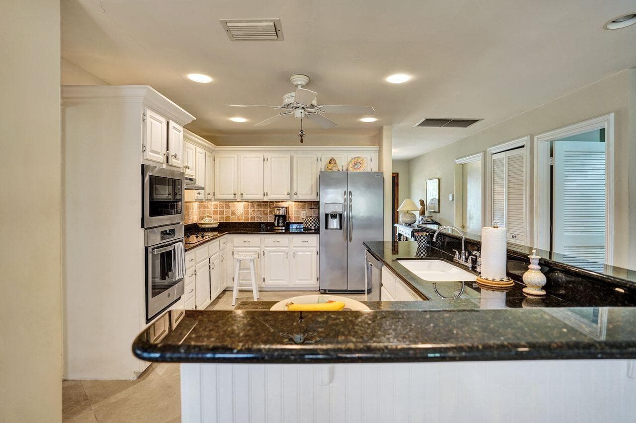 7 Marlwood Lane, Palm Beach Gardens, FL 33418 — photo 17 of 33