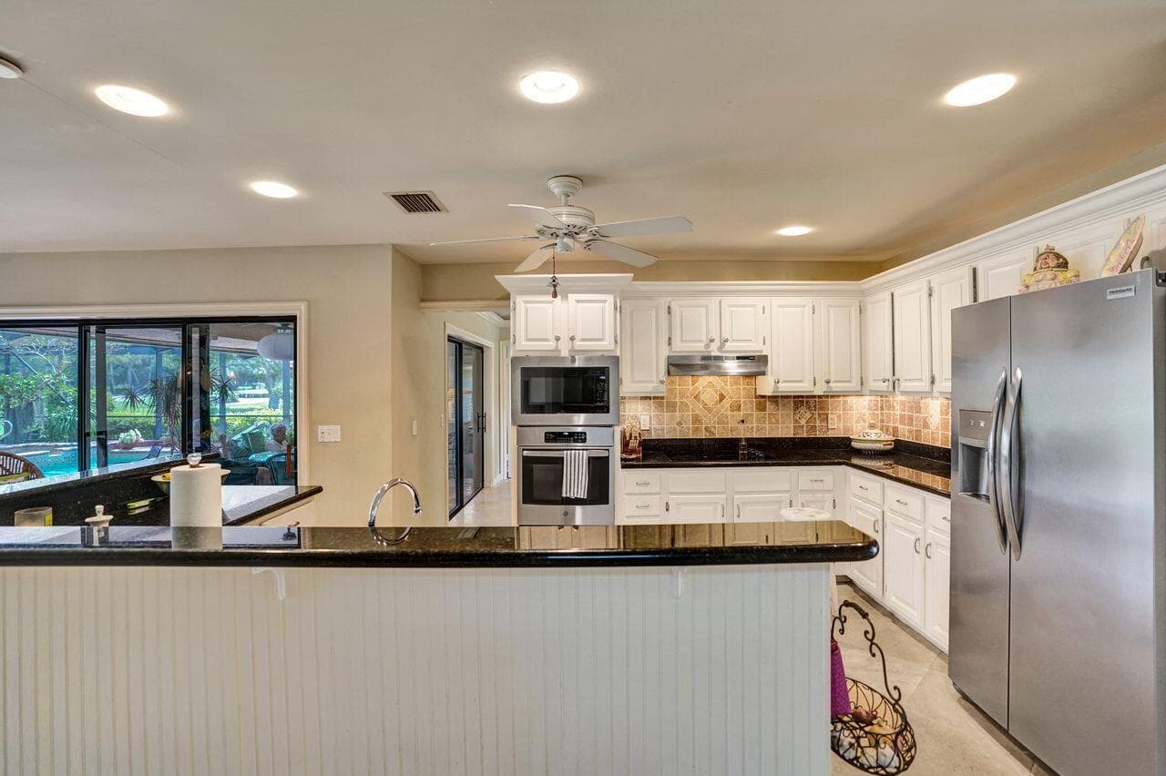 7 Marlwood Lane, Palm Beach Gardens, FL 33418 — photo 20 of 33