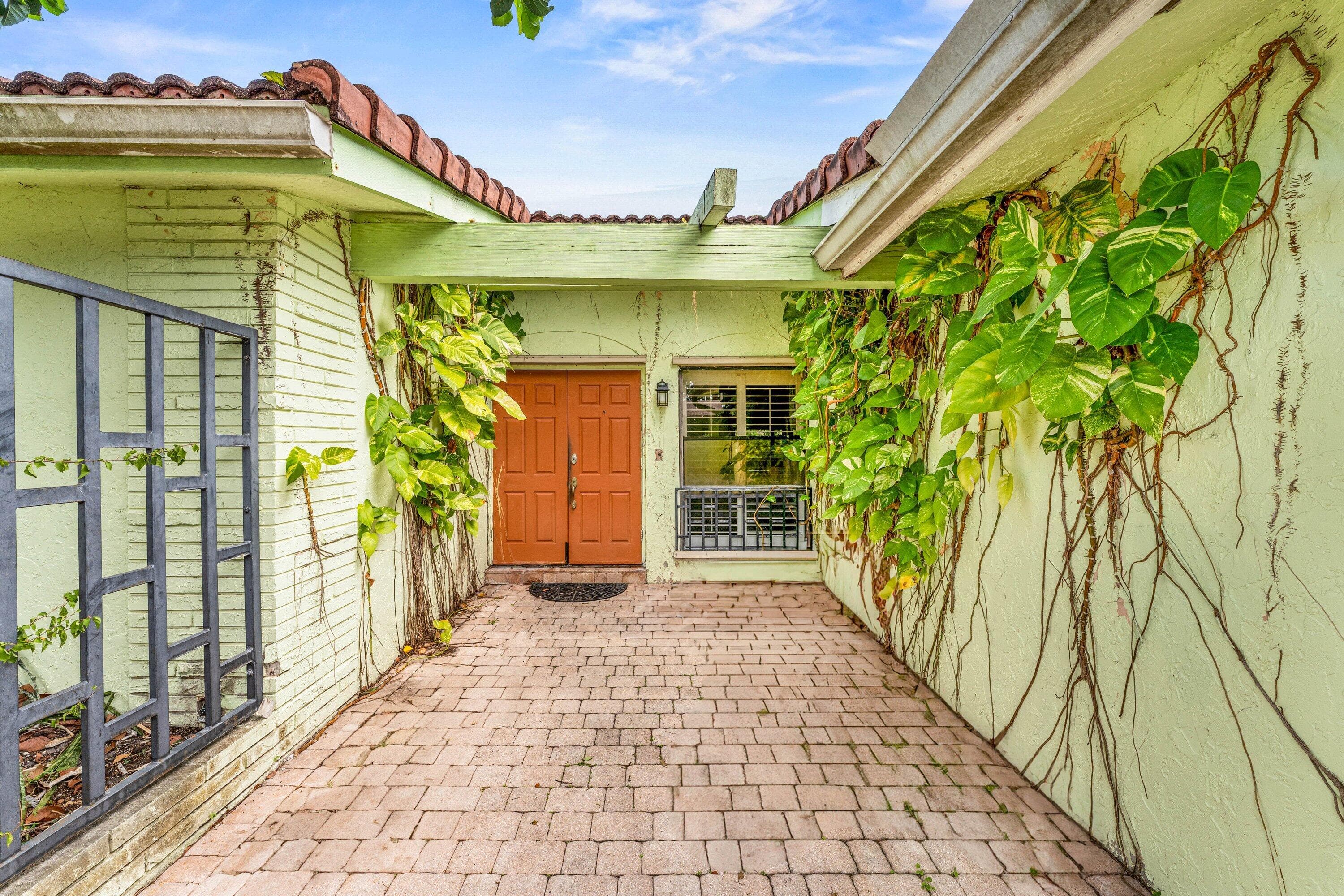 2753 NW 34th Street, Boca Raton, FL 33434 — photo 4 of 41