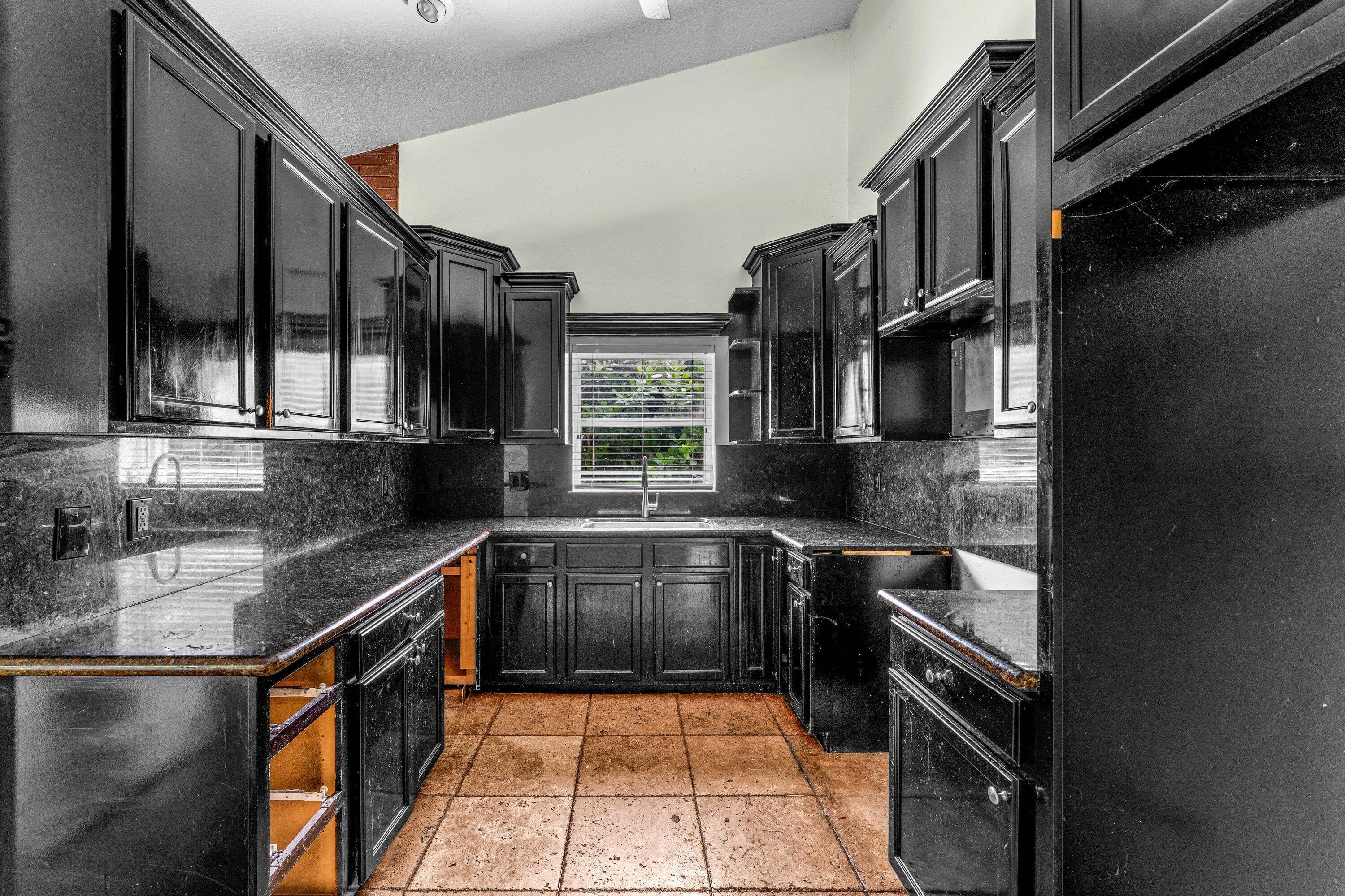2753 NW 34th Street, Boca Raton, FL 33434 — photo 8 of 41
