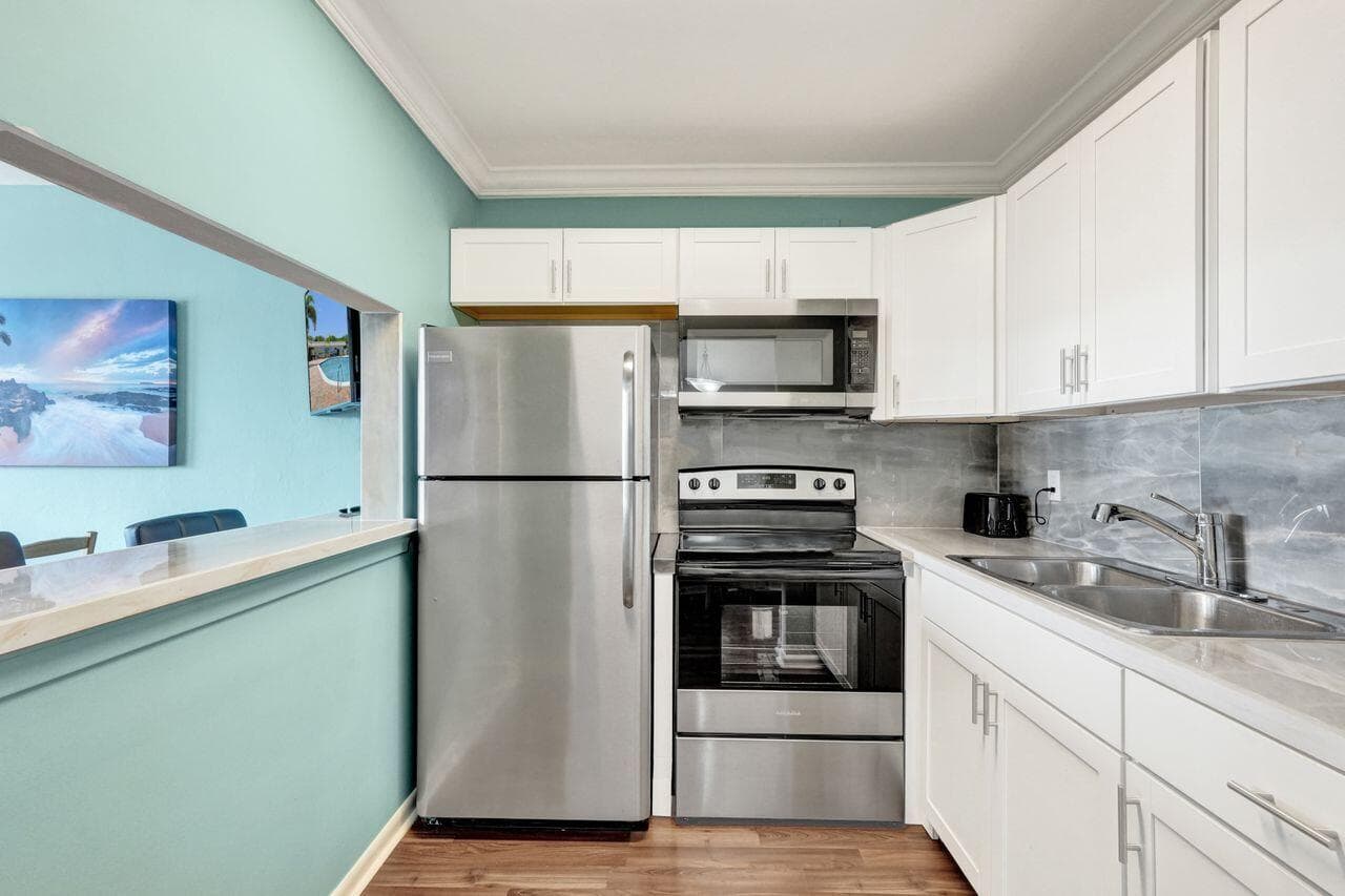 3120 Cynthia Lane 207, Lake Worth Beach, FL 33461 — photo 5 of 34