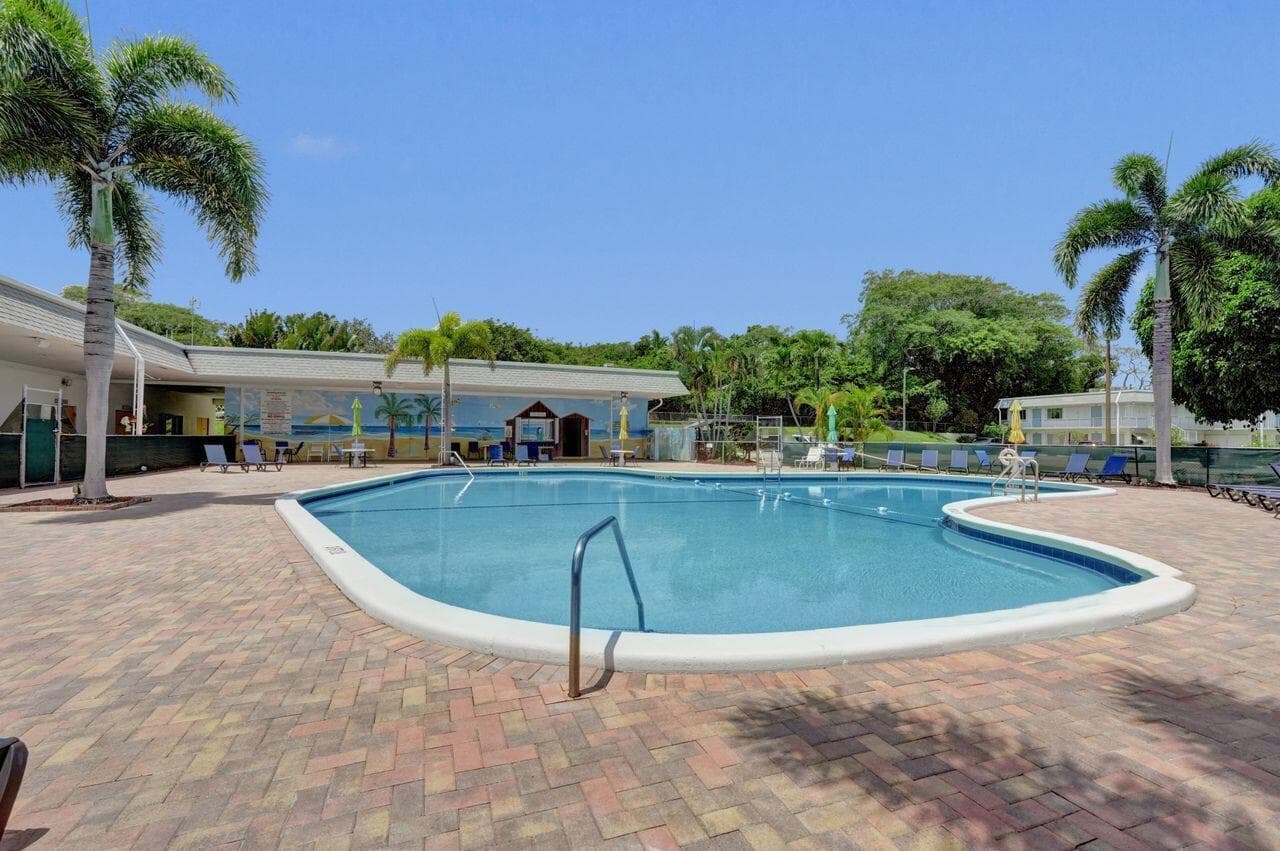 3120 Cynthia Lane 207, Lake Worth Beach, FL 33461 — photo 30 of 34