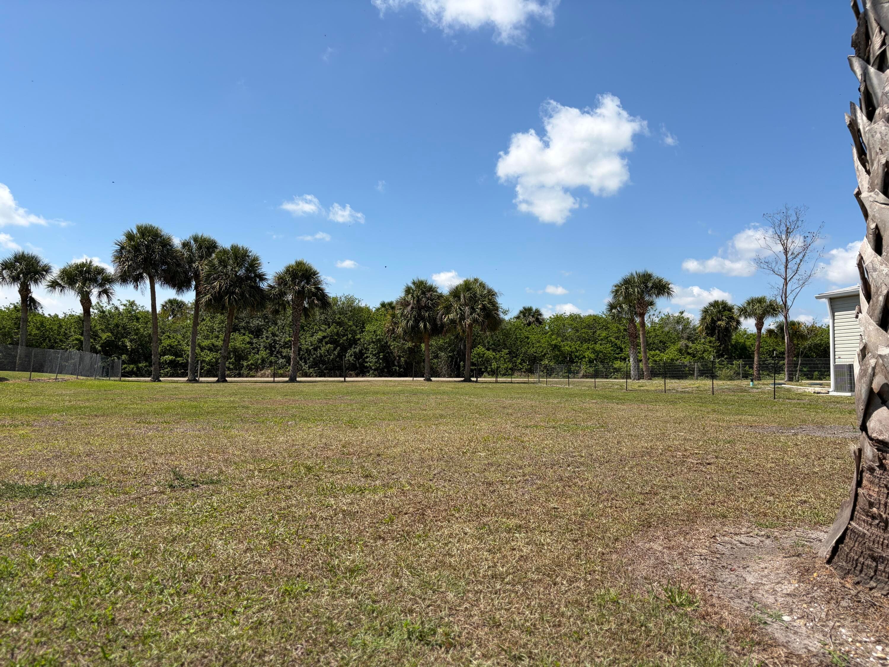 1075 Friendship Drive NE, Moore Haven, FL 33471 — photo 5 of 13