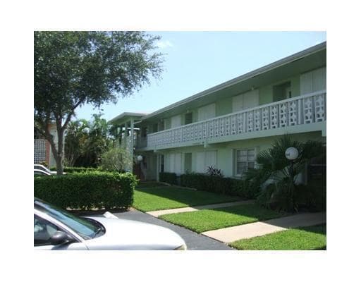 1561 NW 20th Avenue 101, Delray Beach, FL 33445 — photo 1 of 8