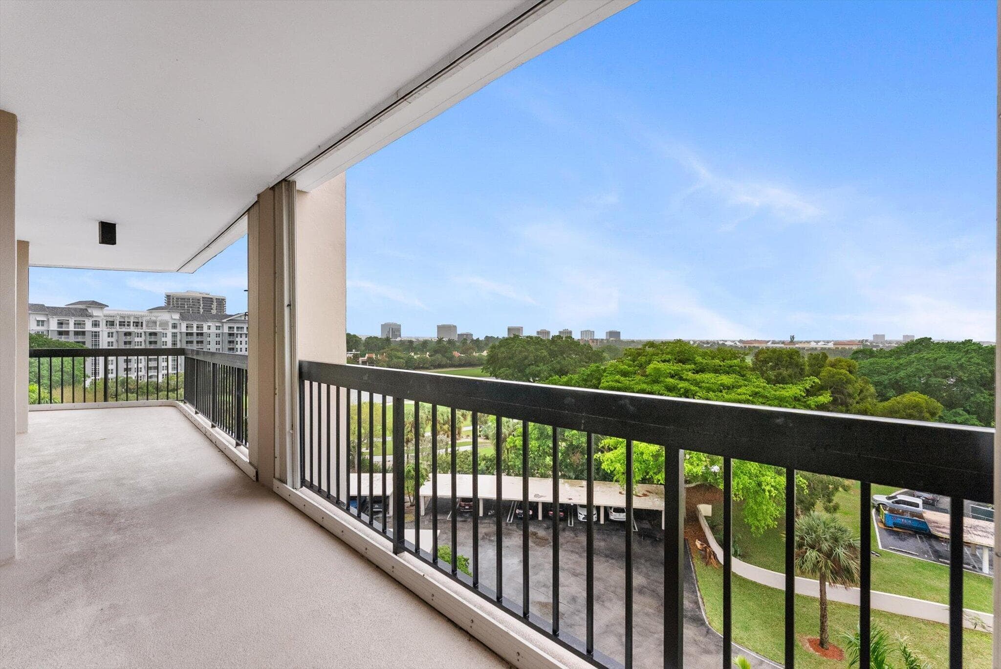 2425 Presidential Way 704, West Palm Beach, FL 33401 — photo 22 of 24