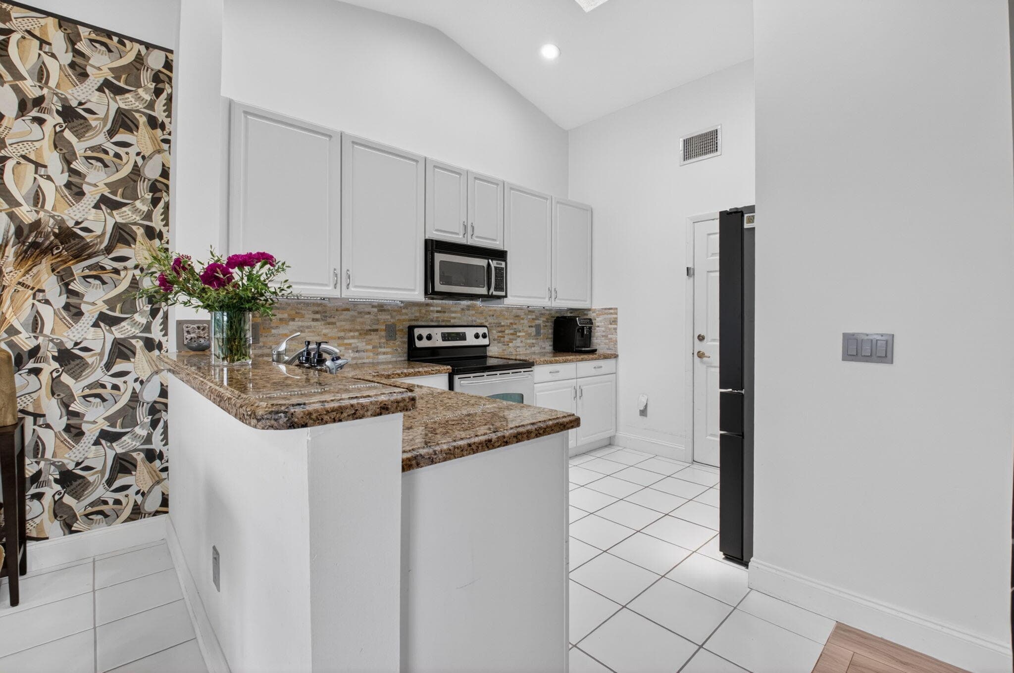 17257 Boca Club Boulevard Apt 5, Boca Raton, FL 33487 — photo 9 of 46