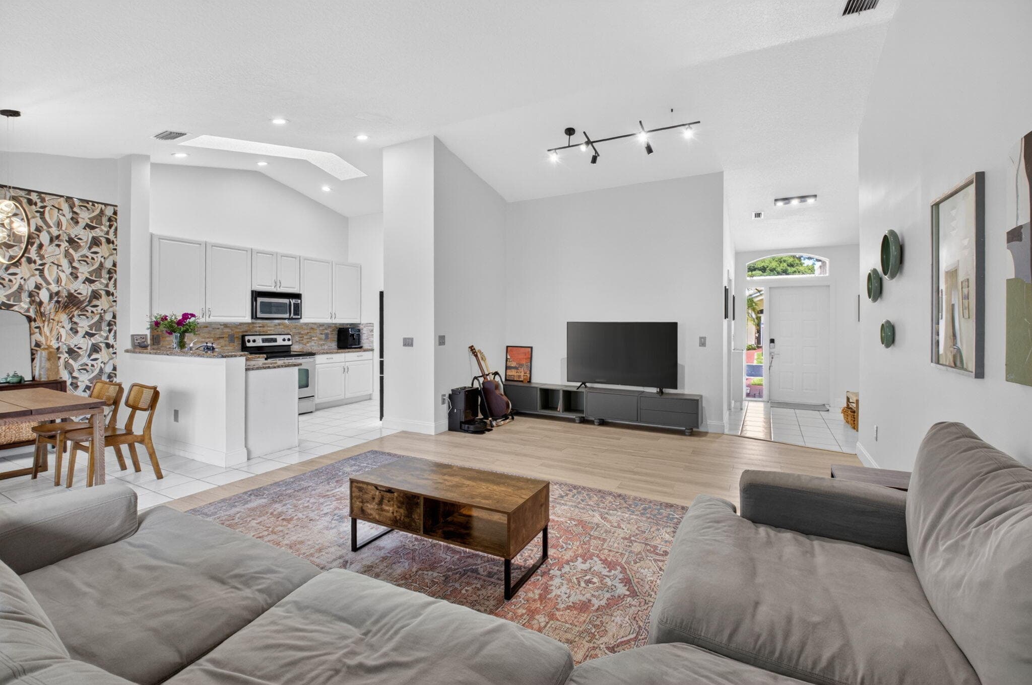 17257 Boca Club Boulevard Apt 5, Boca Raton, FL 33487 — photo 5 of 46