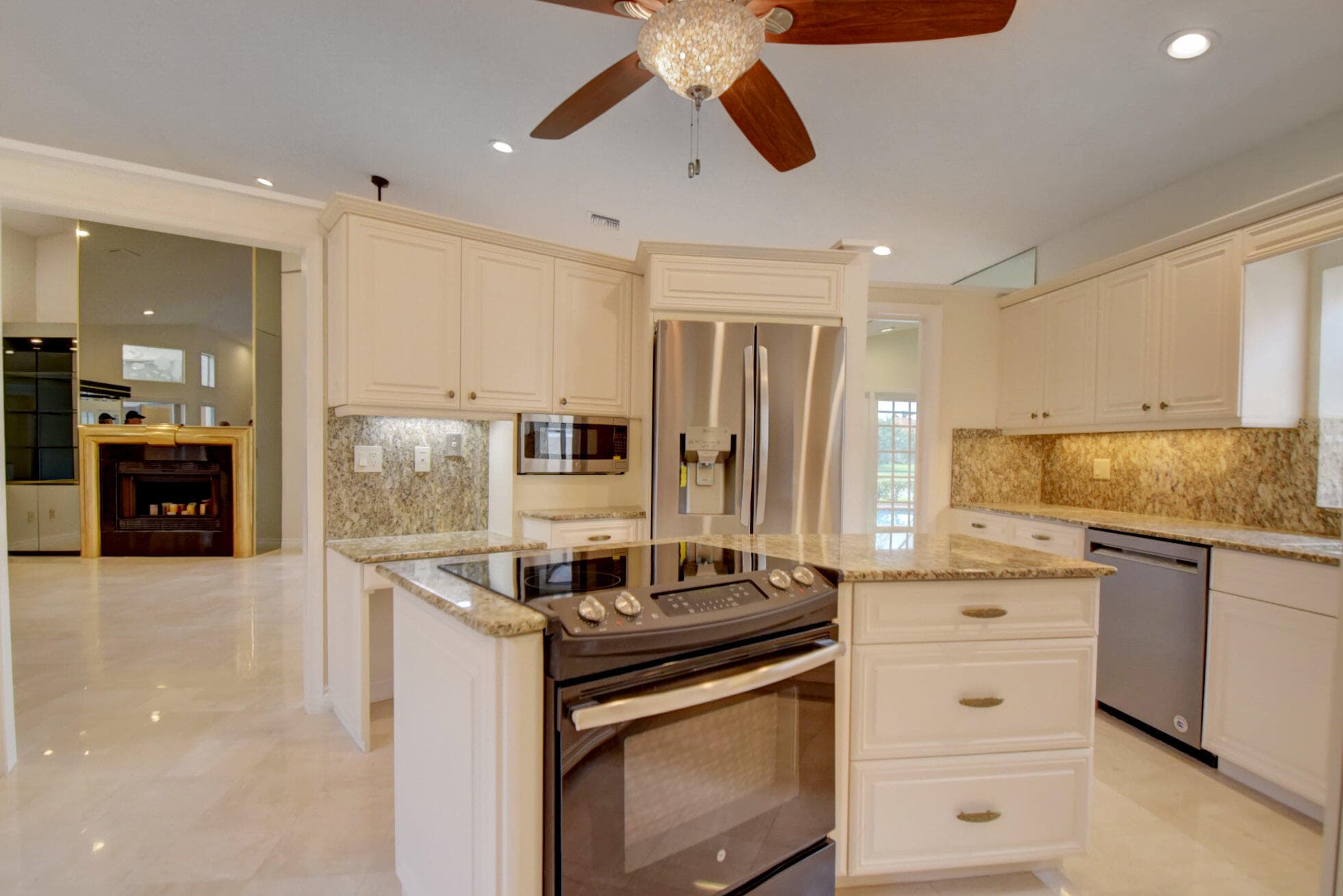 22595 Esplanada Circle W, Boca Raton, FL 33433 — photo 21 of 50