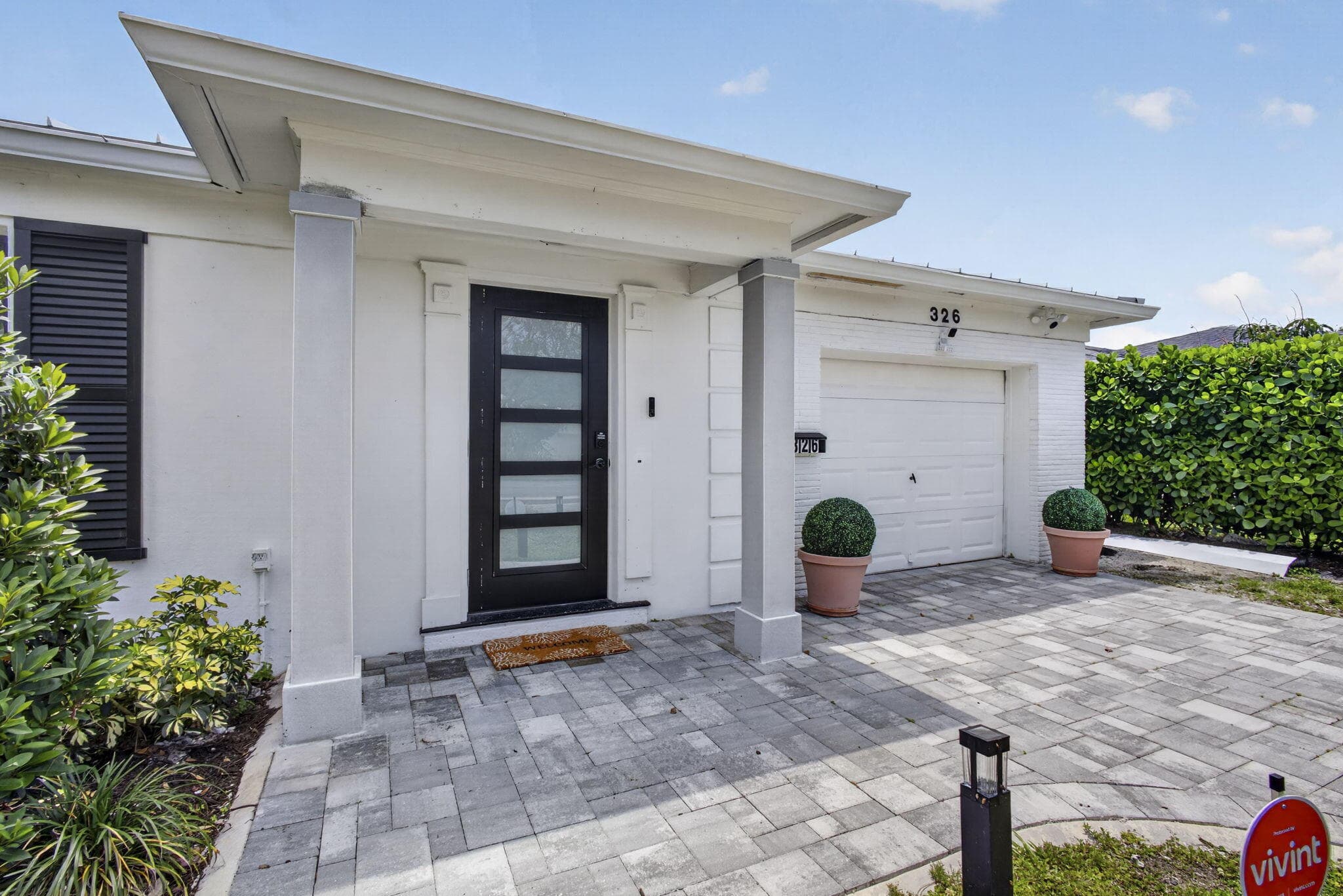 326 Alhambra Place, West Palm Beach, FL 33405 — photo 4 of 69