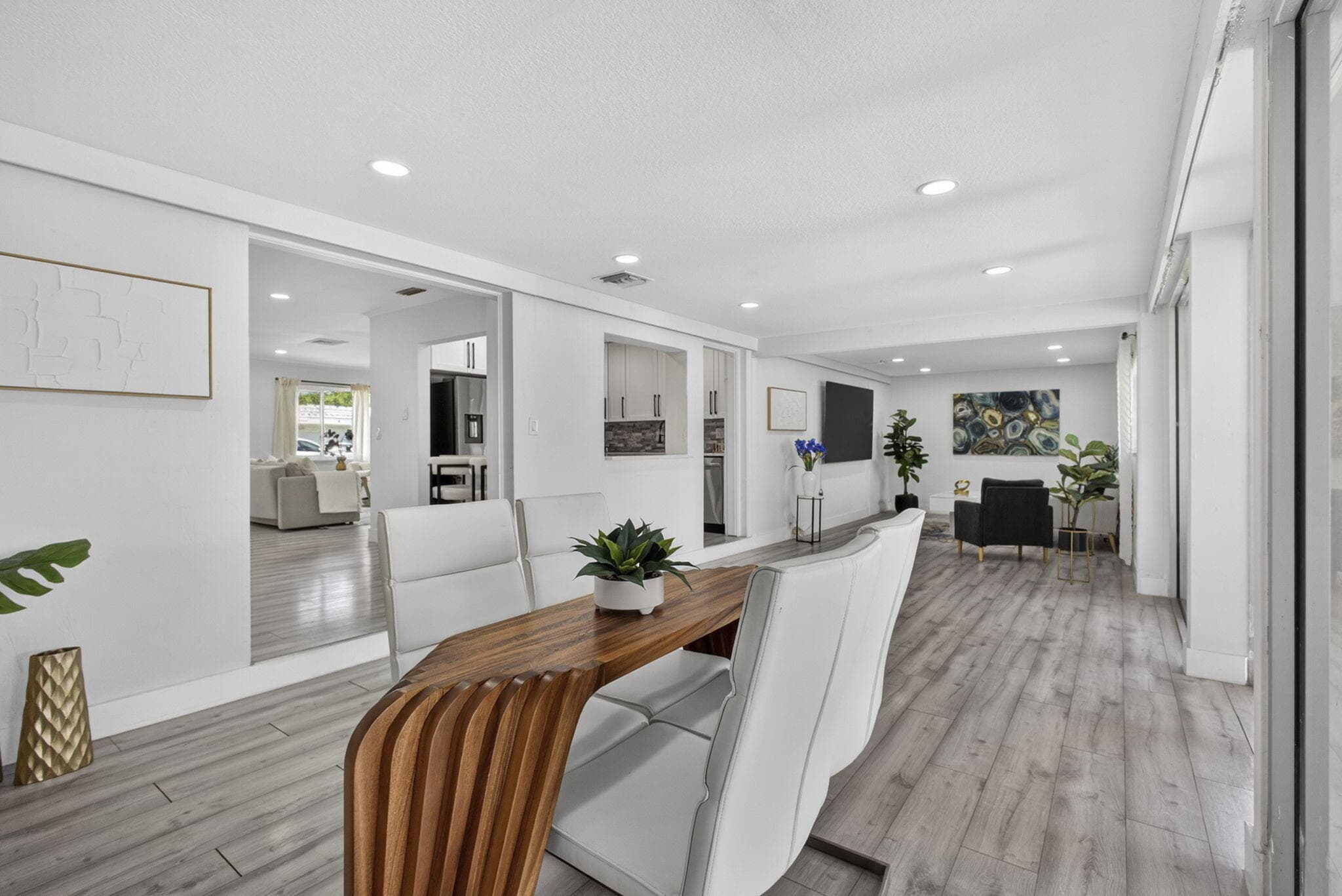 326 Alhambra Place, West Palm Beach, FL 33405 — photo 22 of 69
