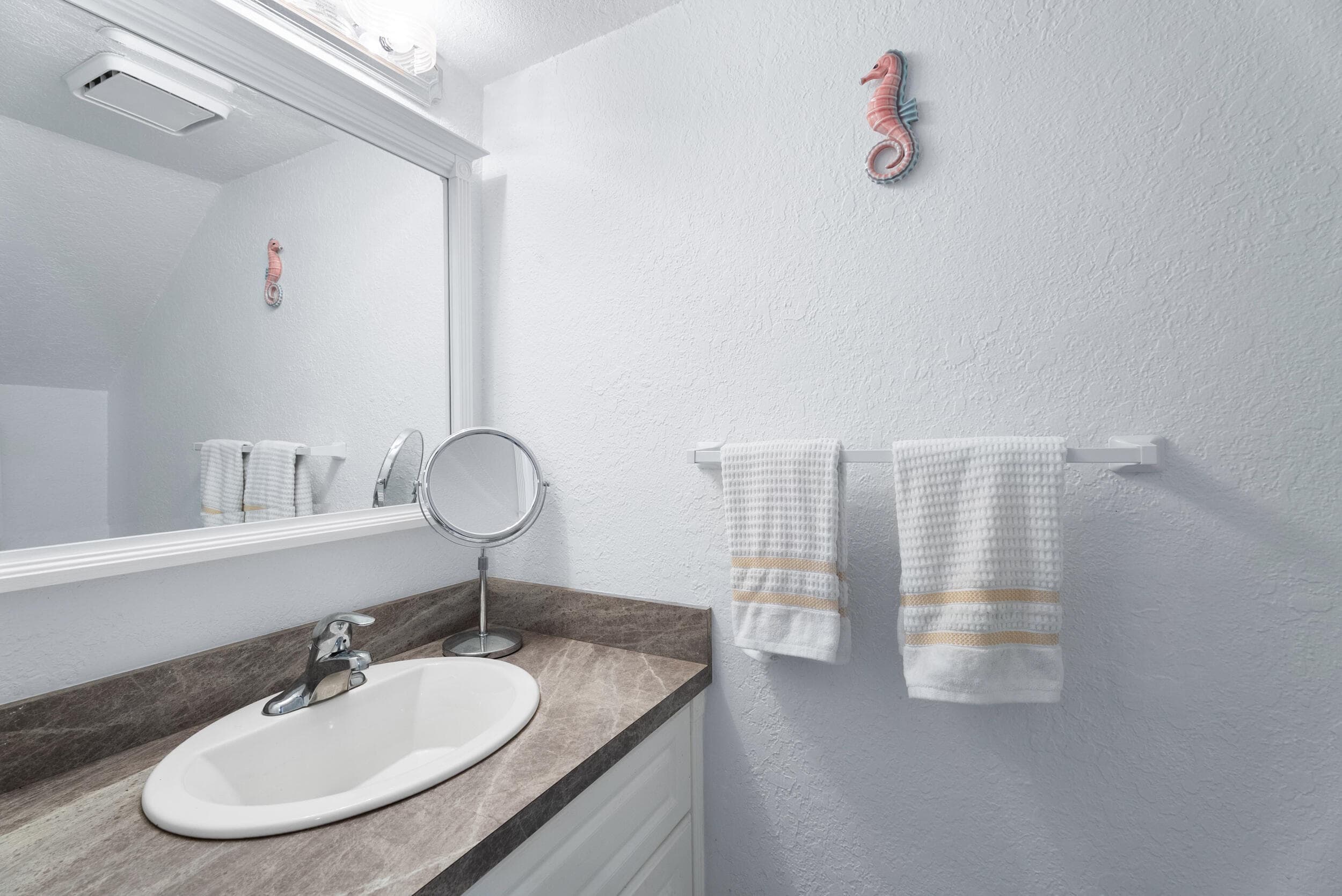 2801 N Hwy A1a Apt E, Fort Pierce, FL 34949 — photo 16 of 34