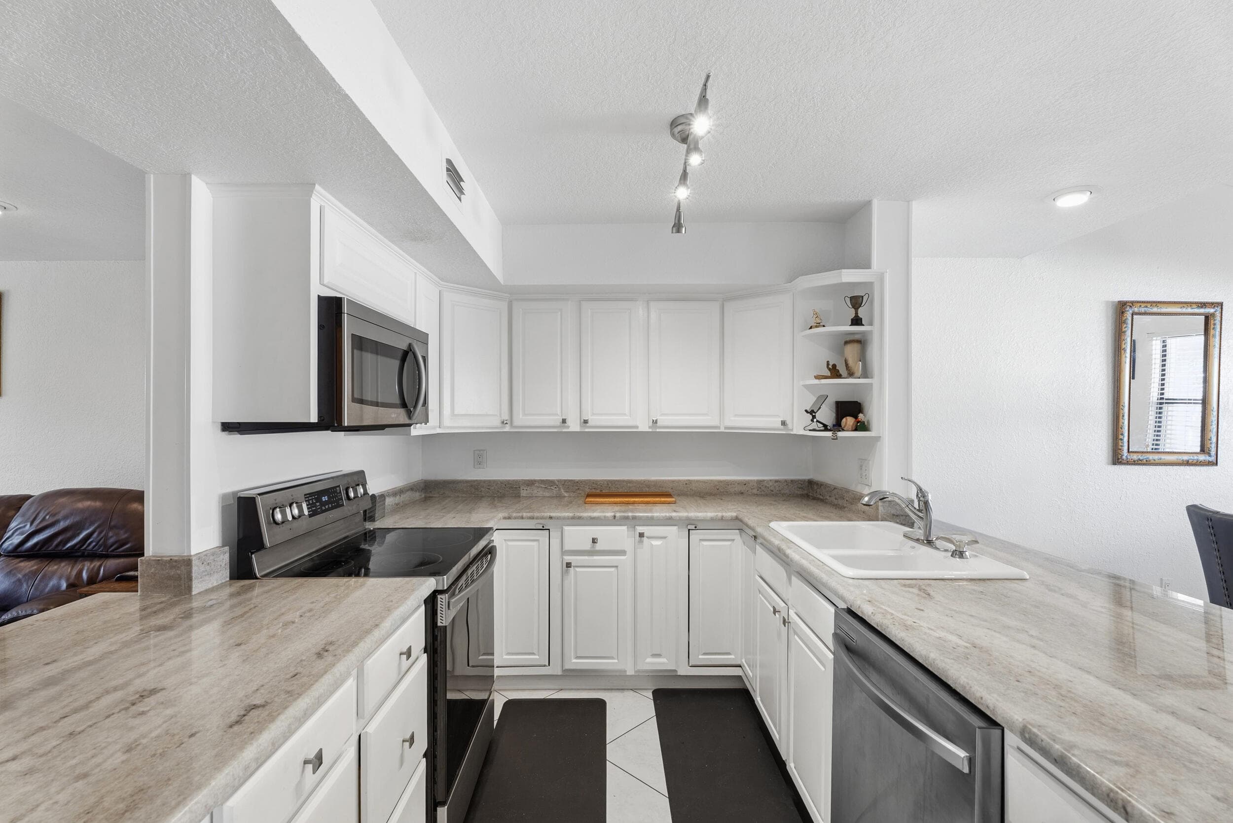 2801 N Hwy A1a Apt E, Fort Pierce, FL 34949 — photo 8 of 34